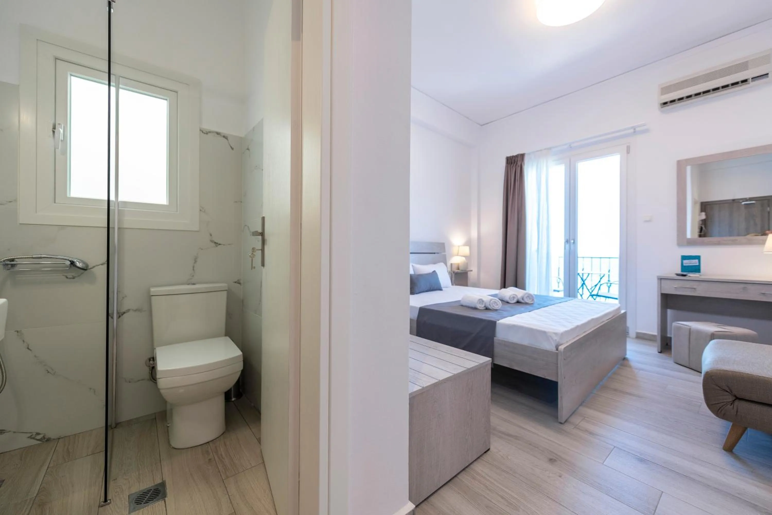 Bathroom, Bed in Paraskevas Boutique Hotel