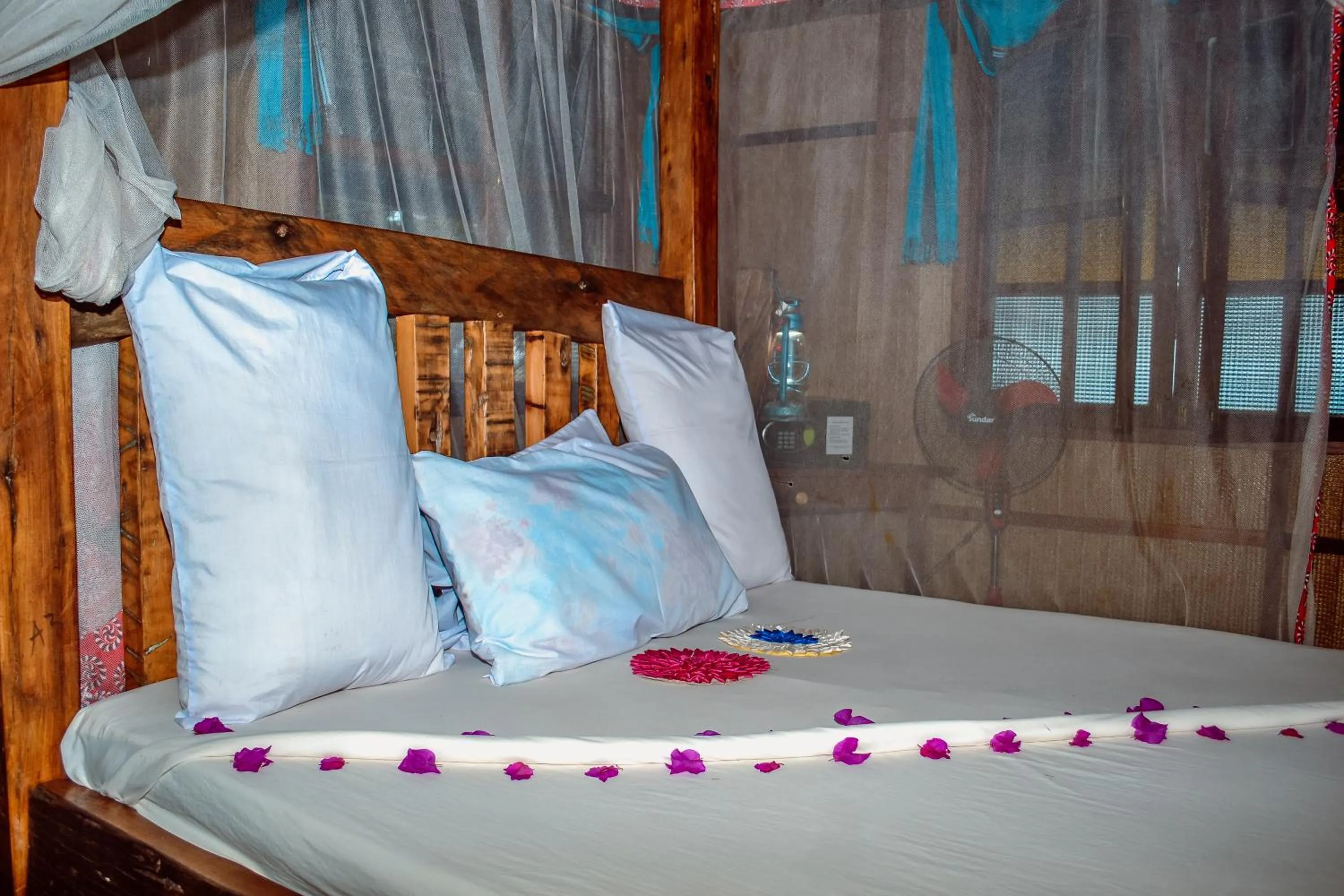 Bedroom, Bed in Pemba Eco Lodge
