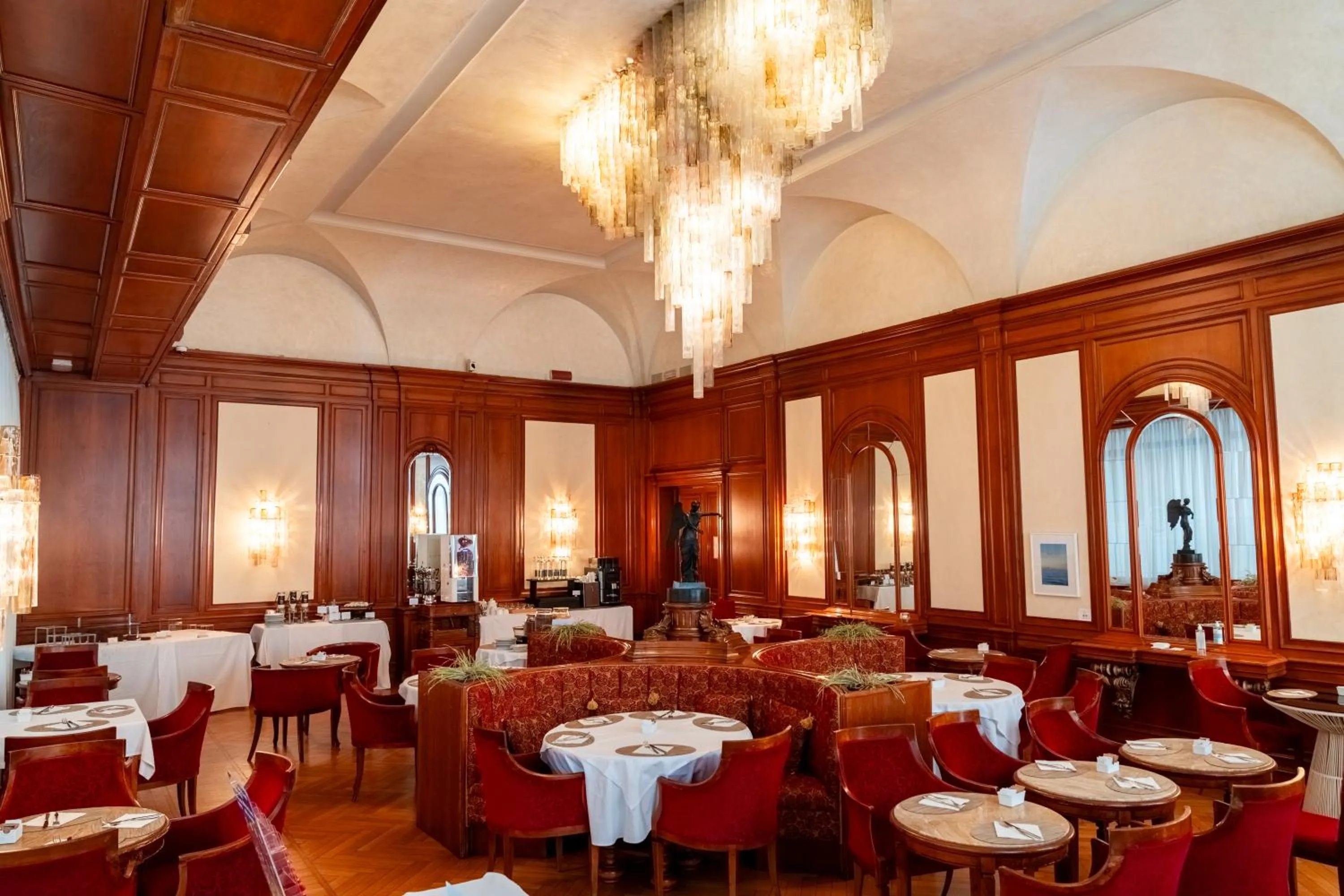 Restaurant/places to eat in Hotel Vittoria