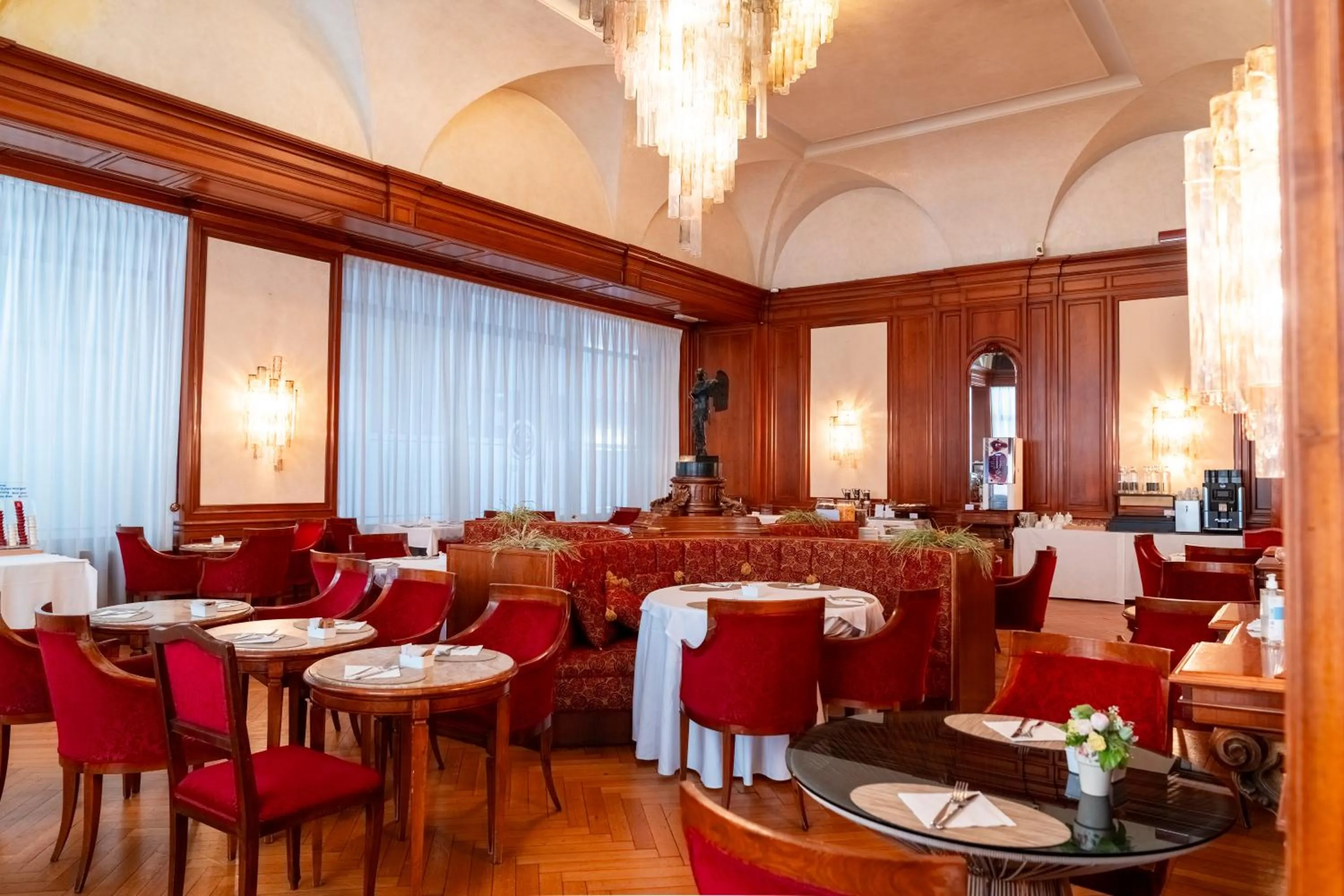 Breakfast in Hotel Vittoria