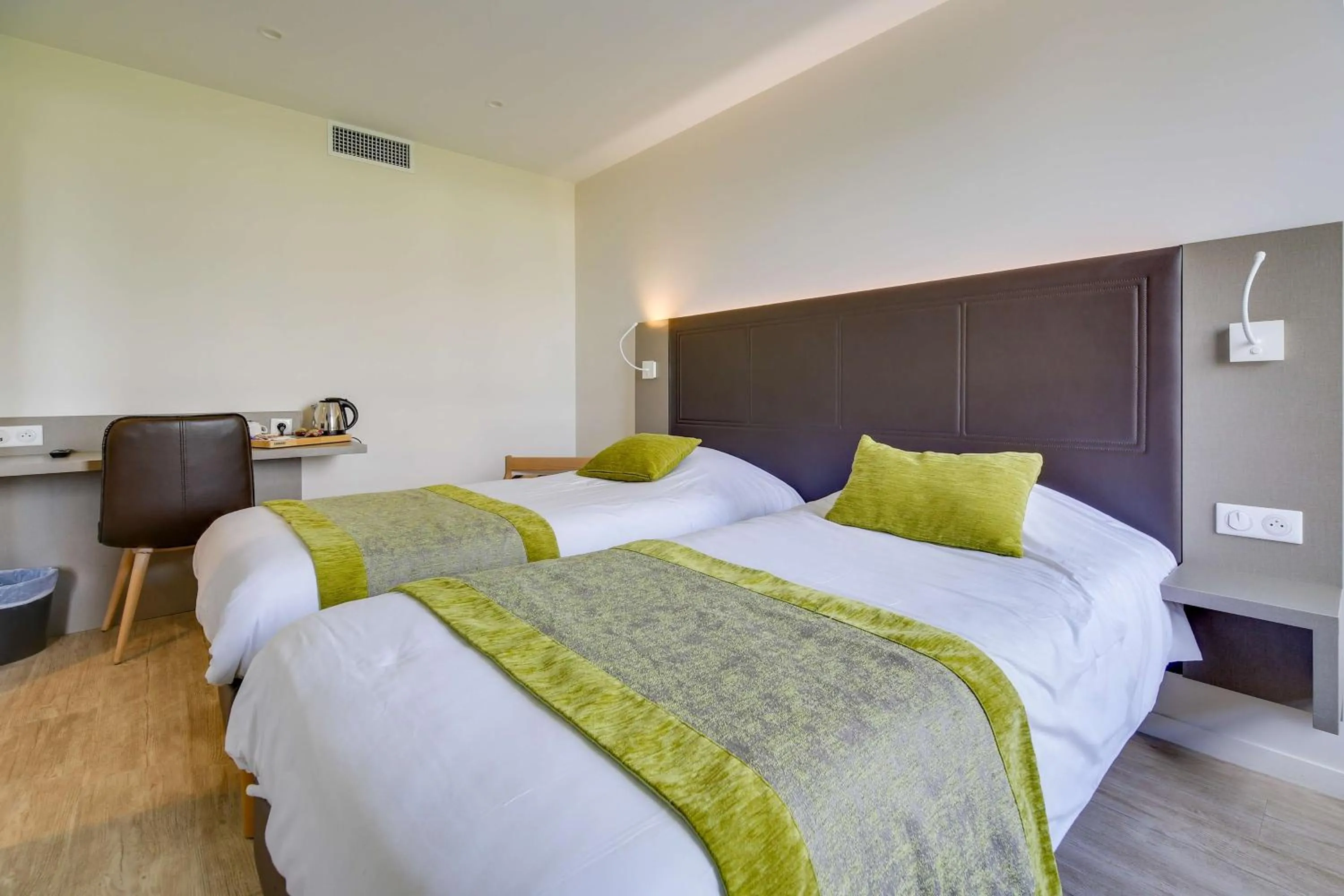 Bedroom, Bed in Brit Hotel Confort Saint-Dizier