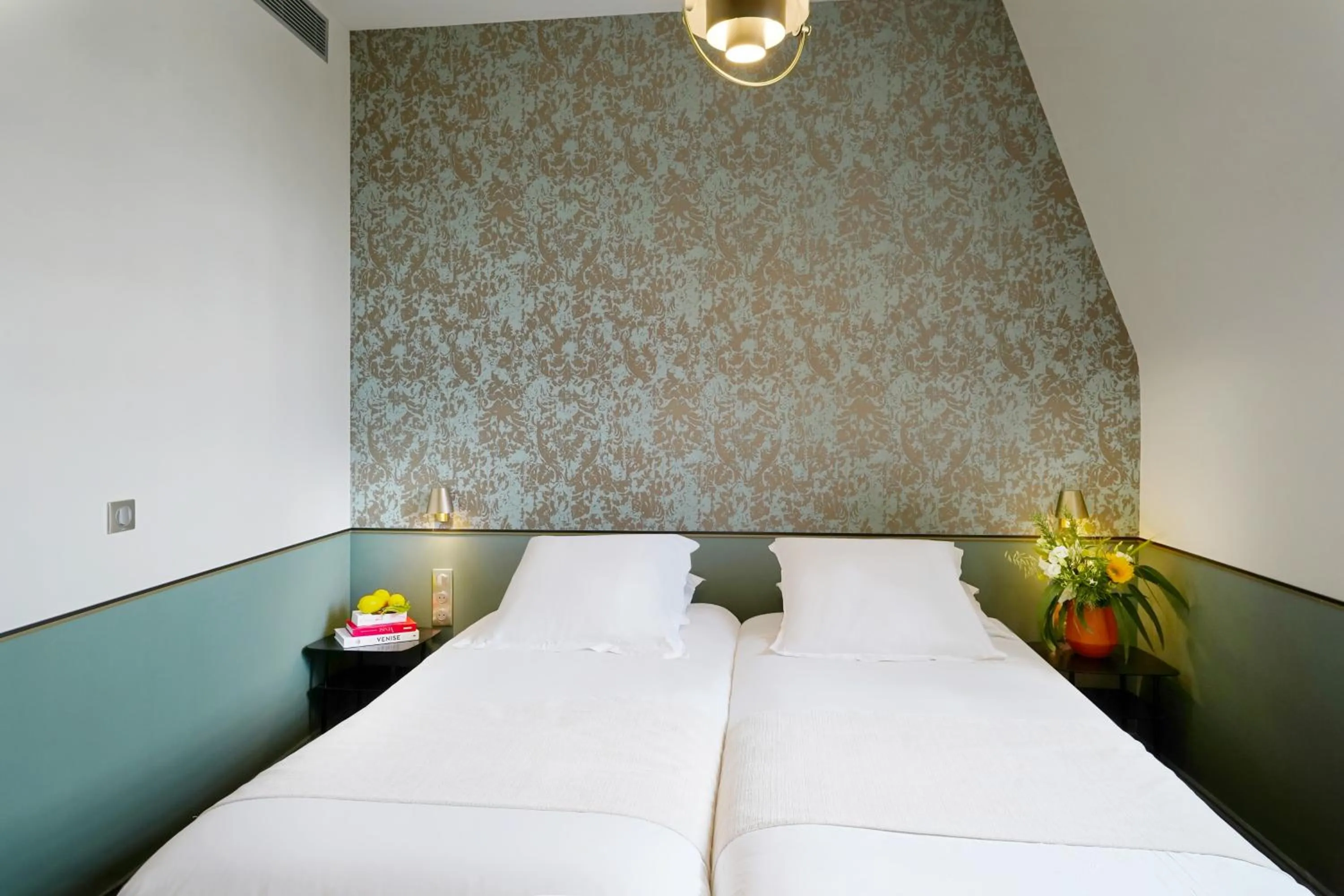 Bed in Hotel Des Prélats