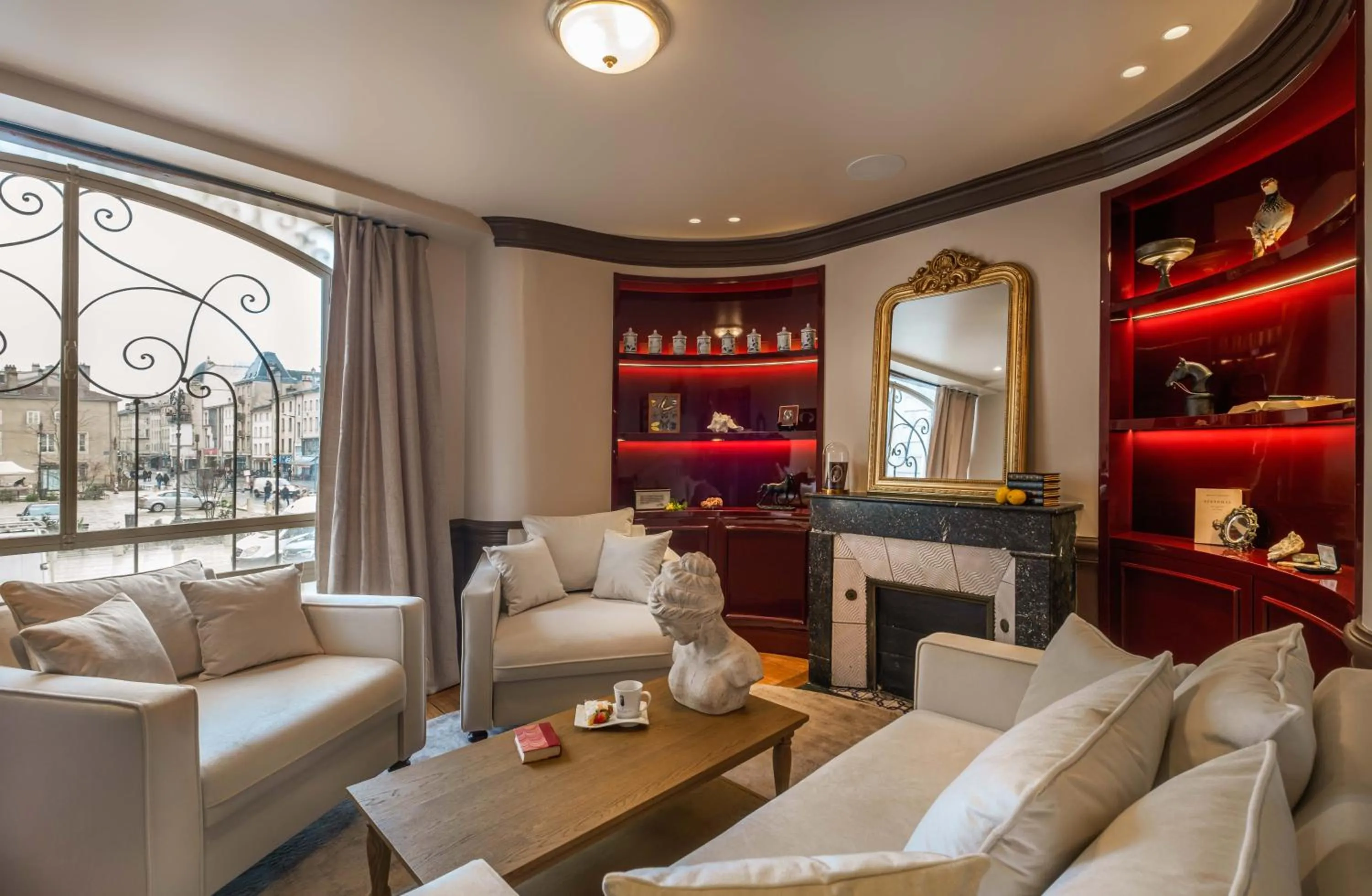 Property building in Hôtel Littéraire Stendhal et Spa