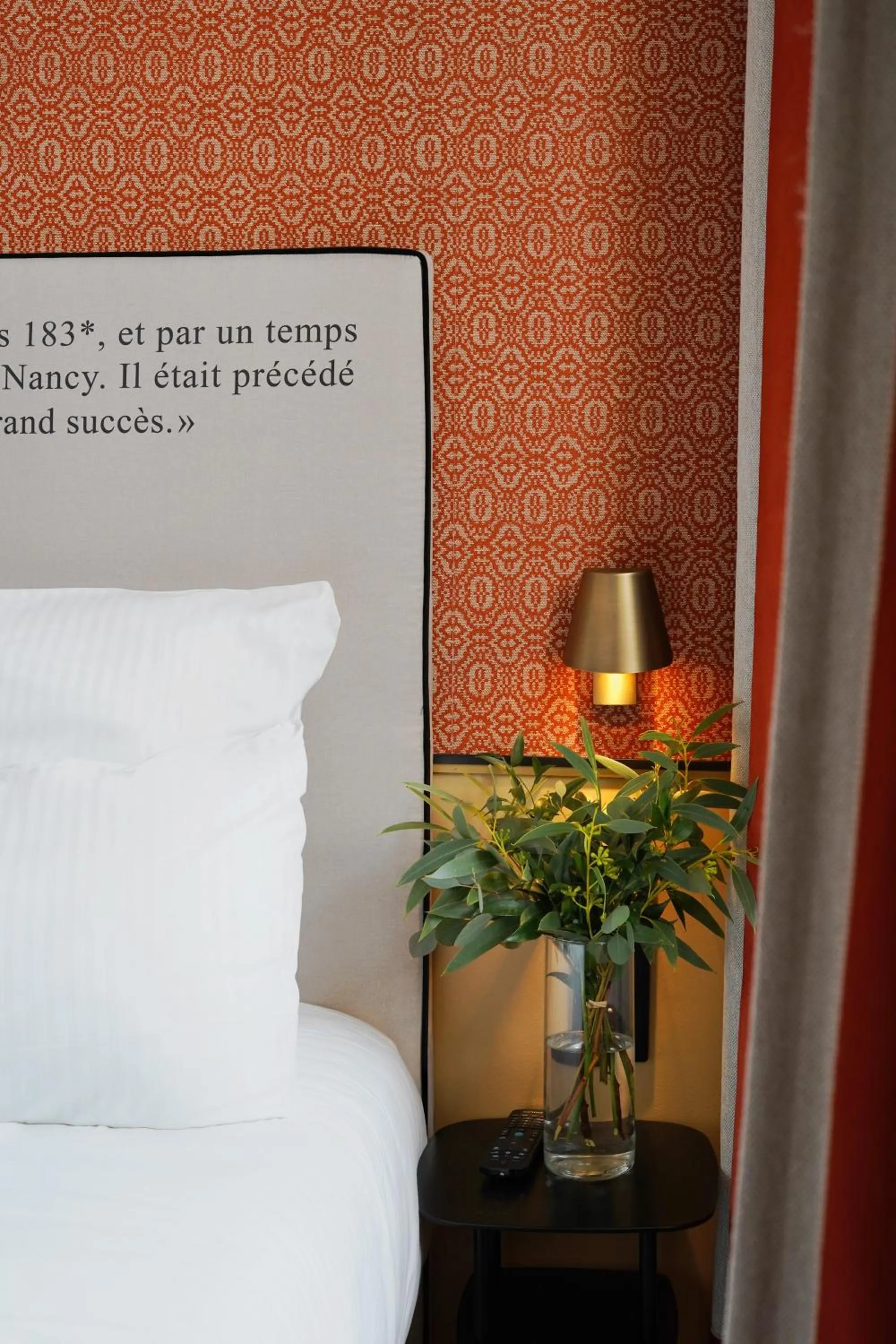 Bedroom, Bed in Hôtel Littéraire Stendhal et Spa