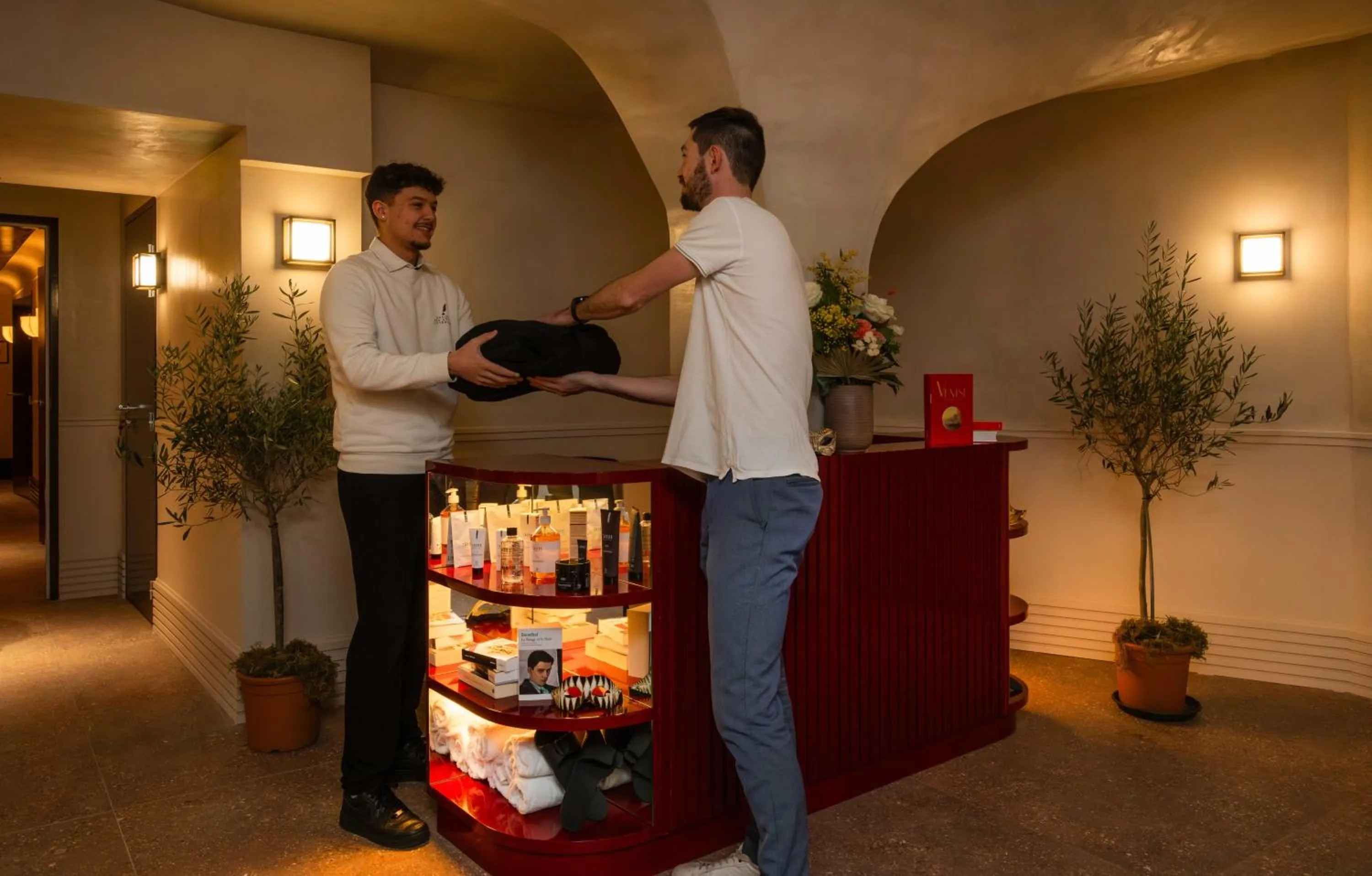 Spa and wellness centre/facilities in Hôtel Littéraire Stendhal et Spa