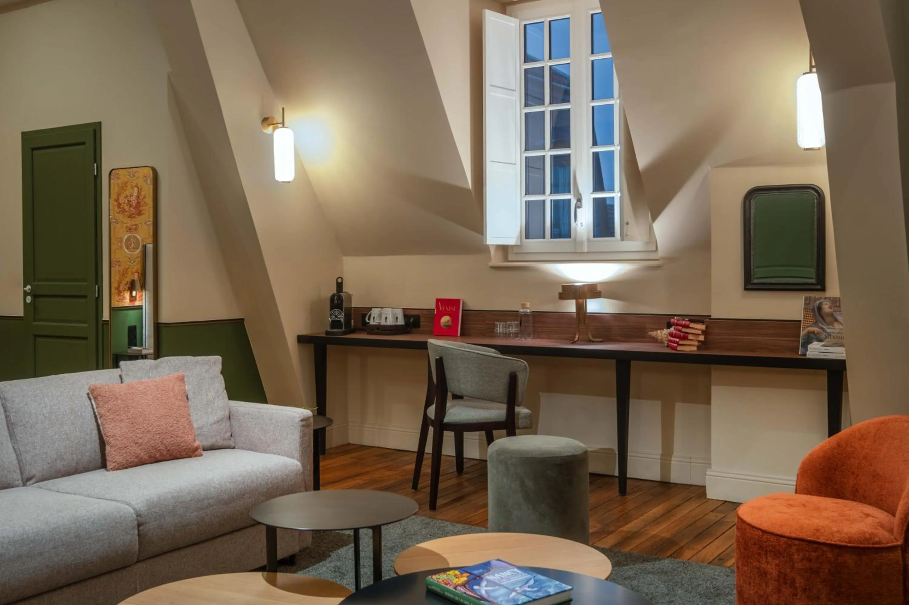 Bedroom in Hôtel Littéraire Stendhal et Spa