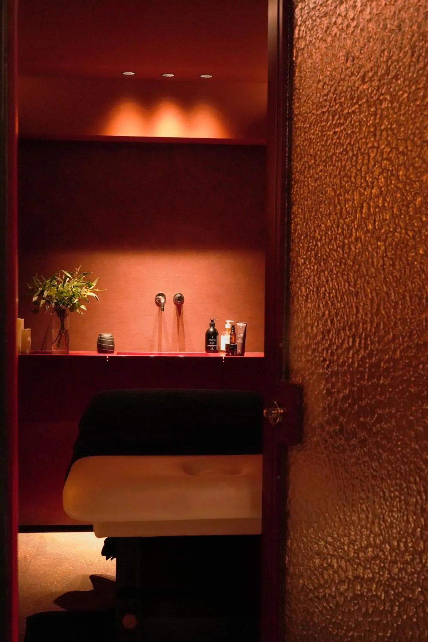 Spa and wellness centre/facilities in Hôtel Littéraire Stendhal et Spa