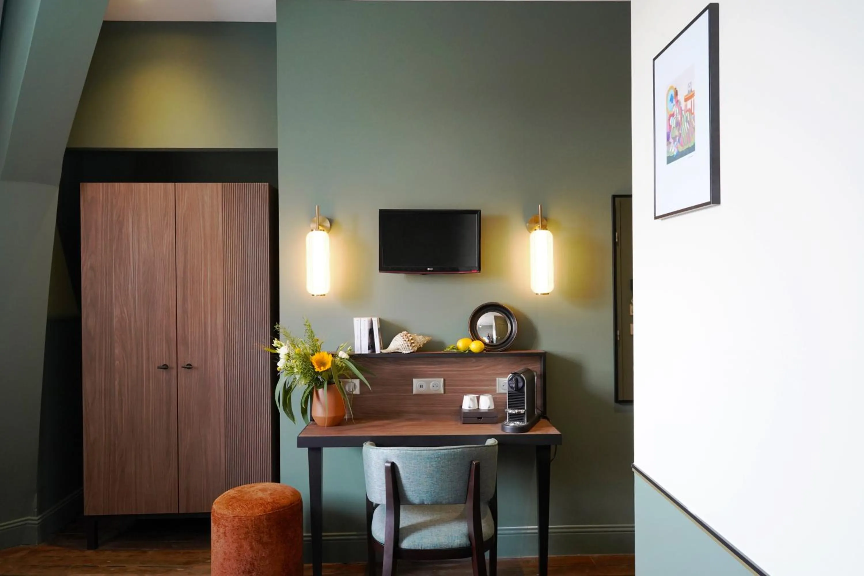 Bedroom in Hôtel Littéraire Stendhal et Spa