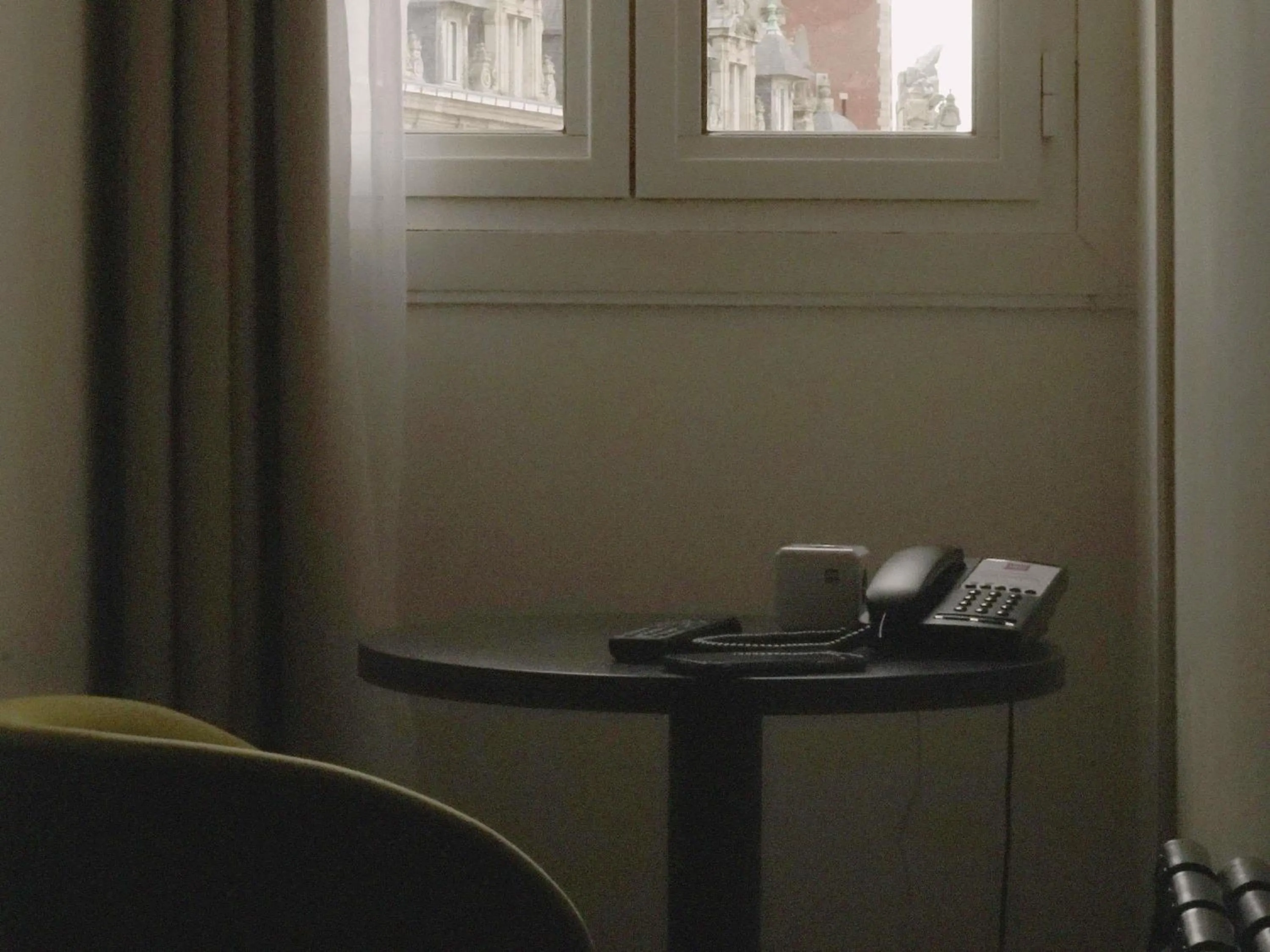 Bedroom in ibis Lille Centre Grand Place