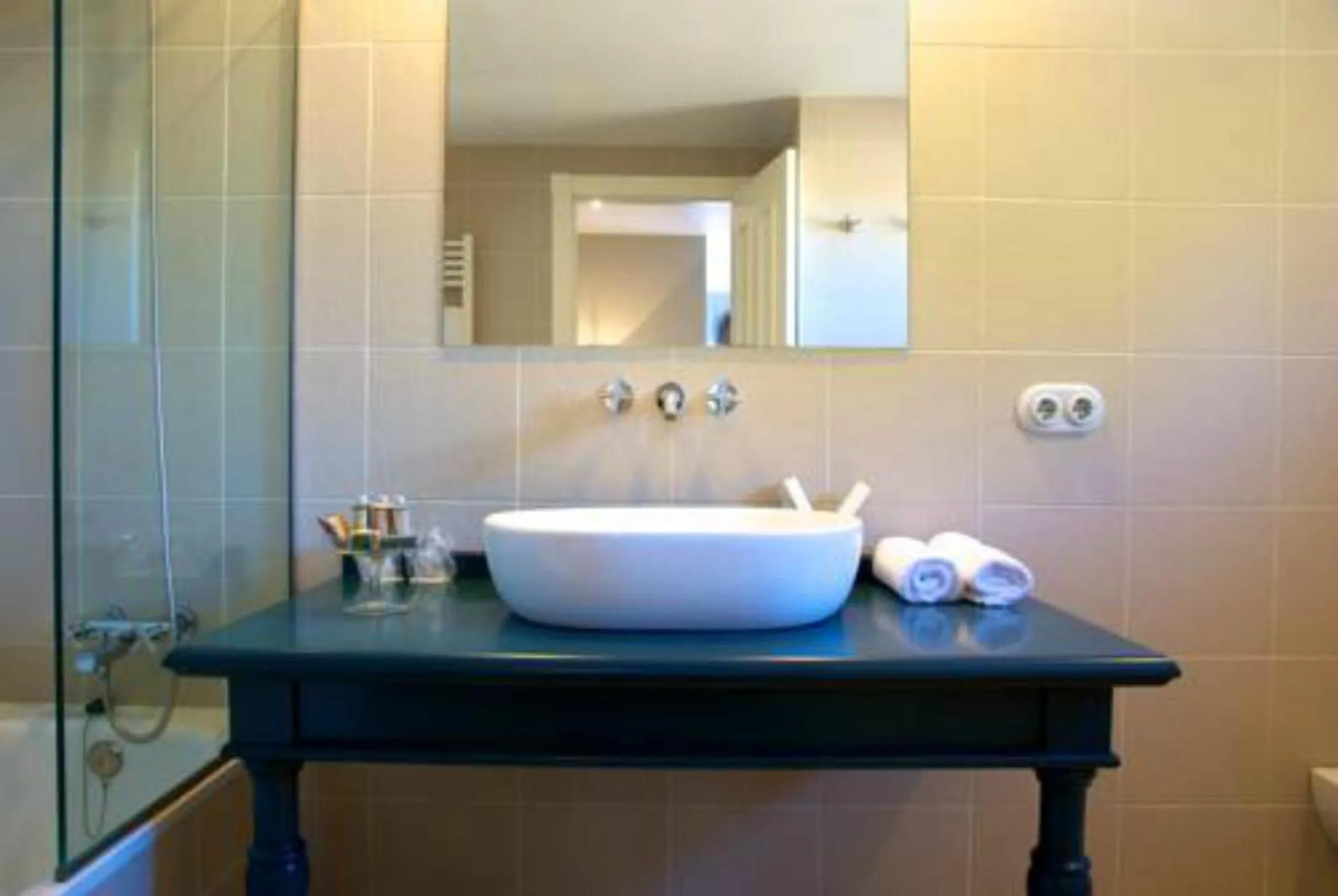 Bathroom in Hotel Villa Monter