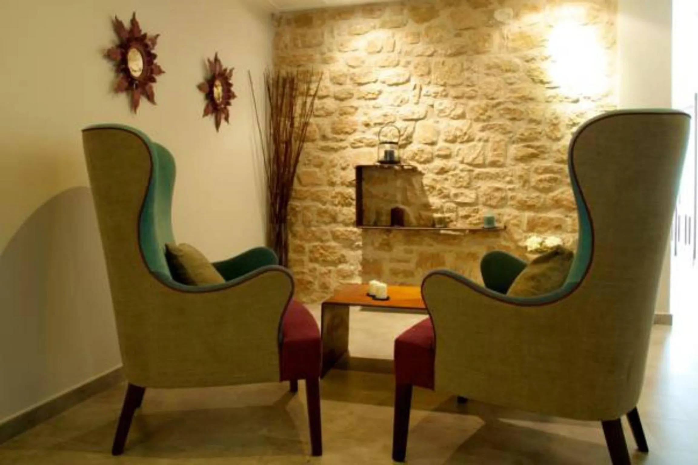 Communal lounge/ TV room in Hotel Villa Monter