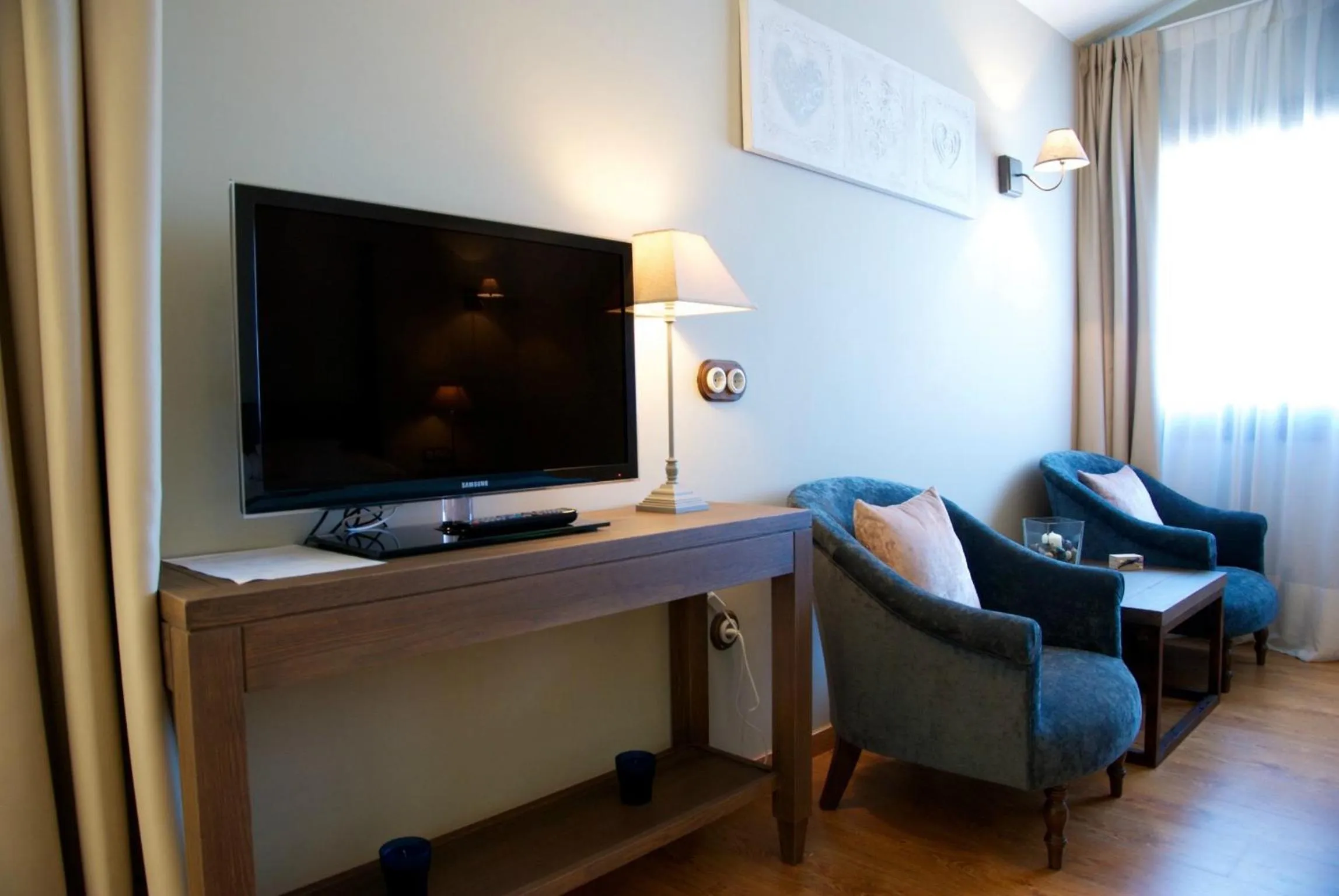 TV and multimedia in Hotel Villa Monter