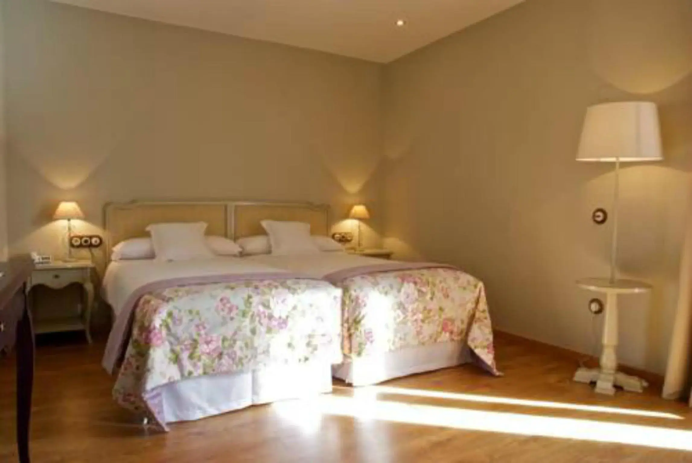 Deluxe Double or Twin Room - single occupancy in Hotel Villa Monter Deluxe Double or Twin Room - single occupancy in Hotel Villa Monter