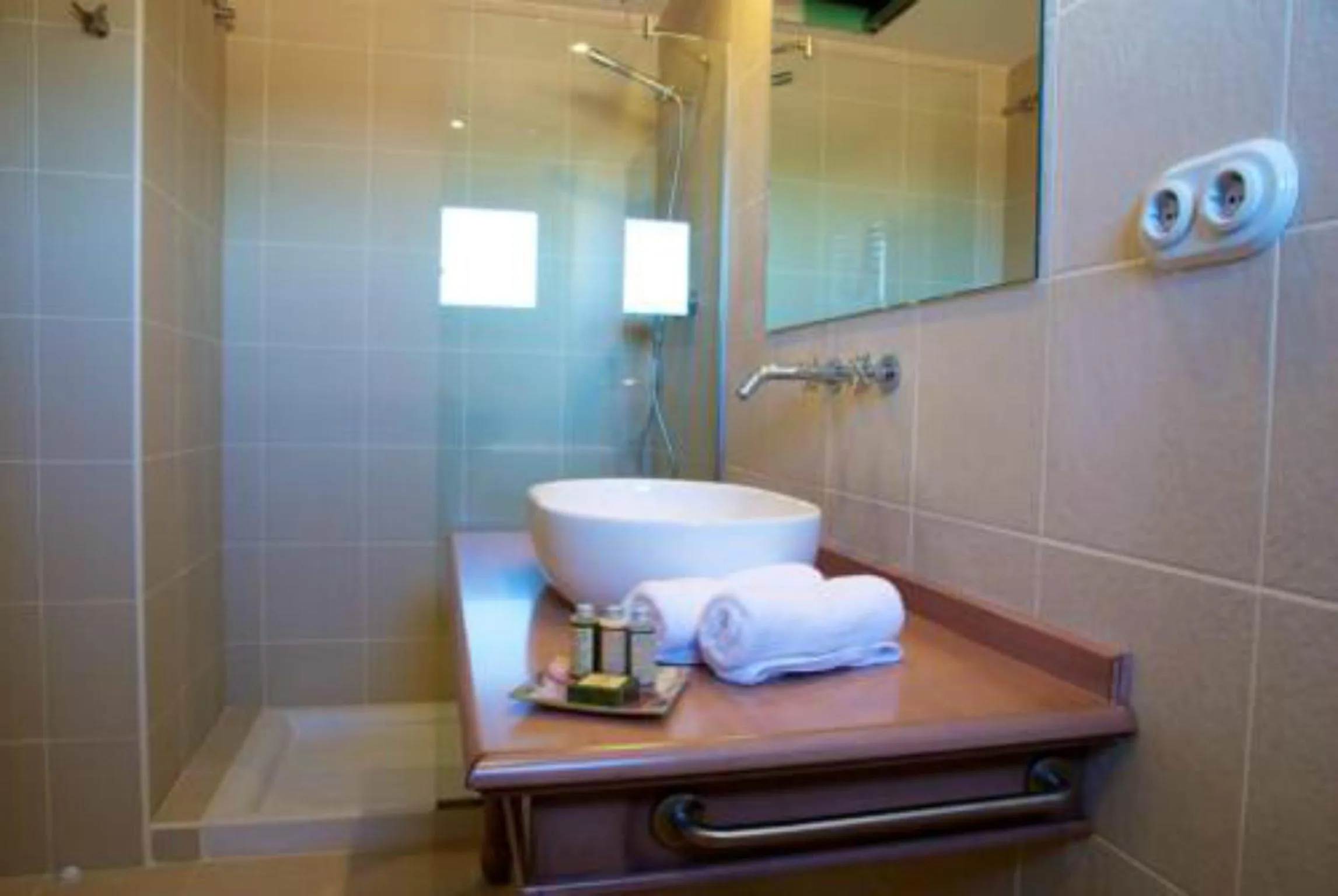 Bathroom in Hotel Villa Monter