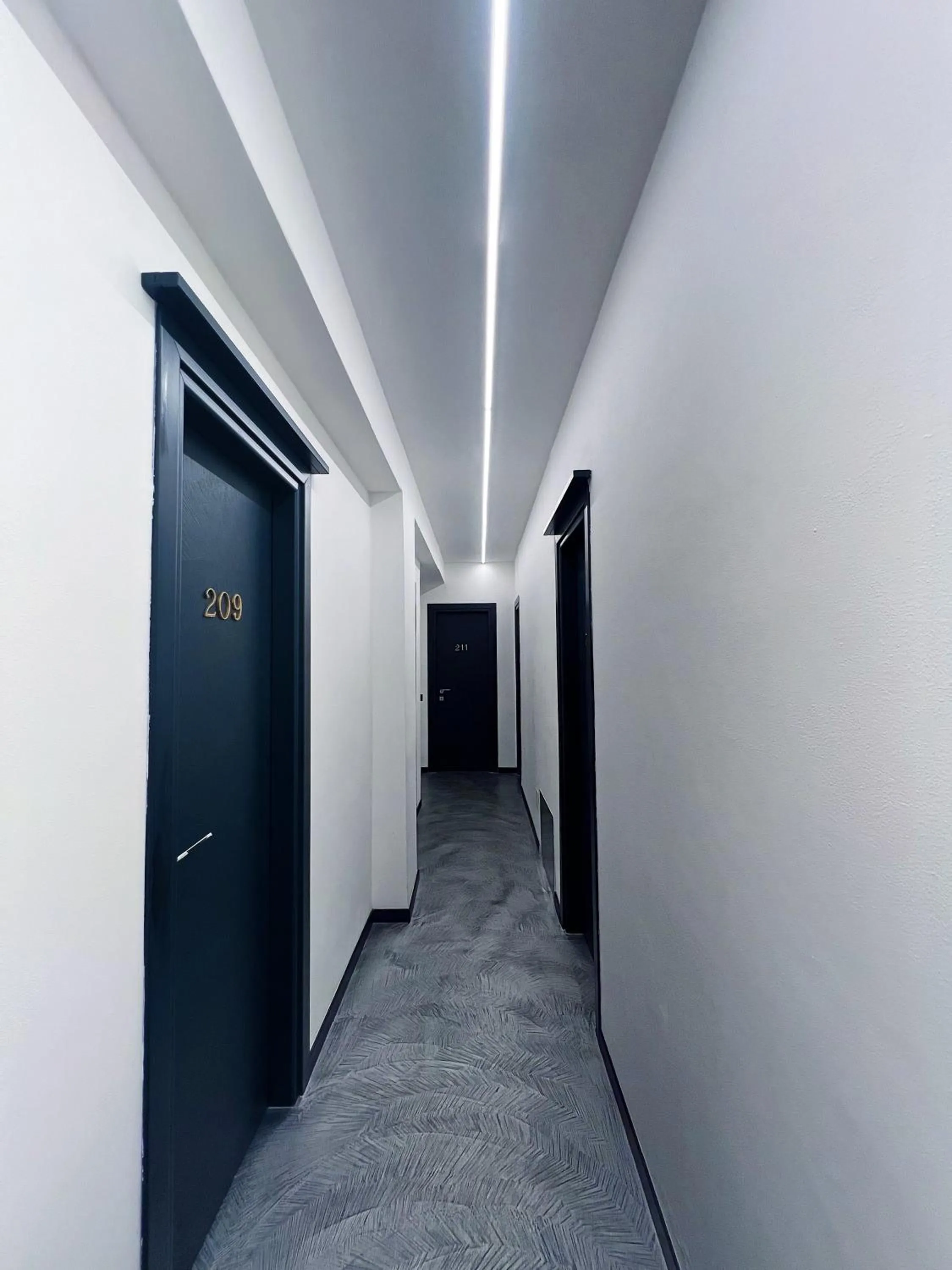 Text overlay in Hotel Le Grazie