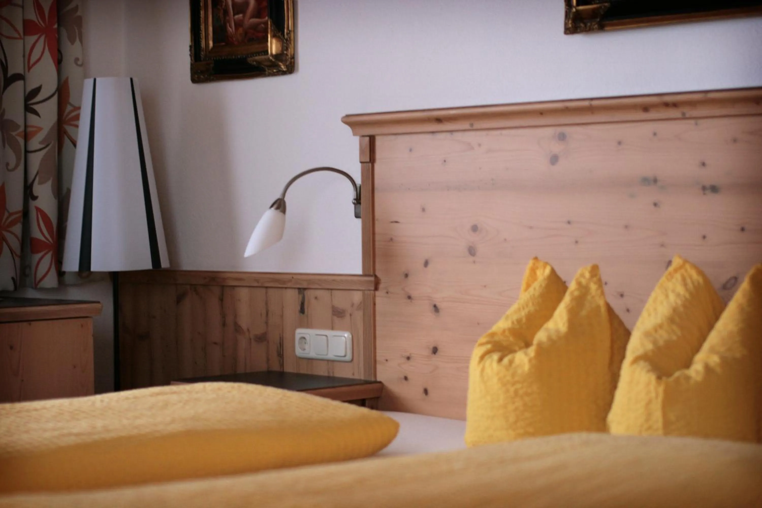 Bedroom, Bed in Hotel & Suites Glück Auf