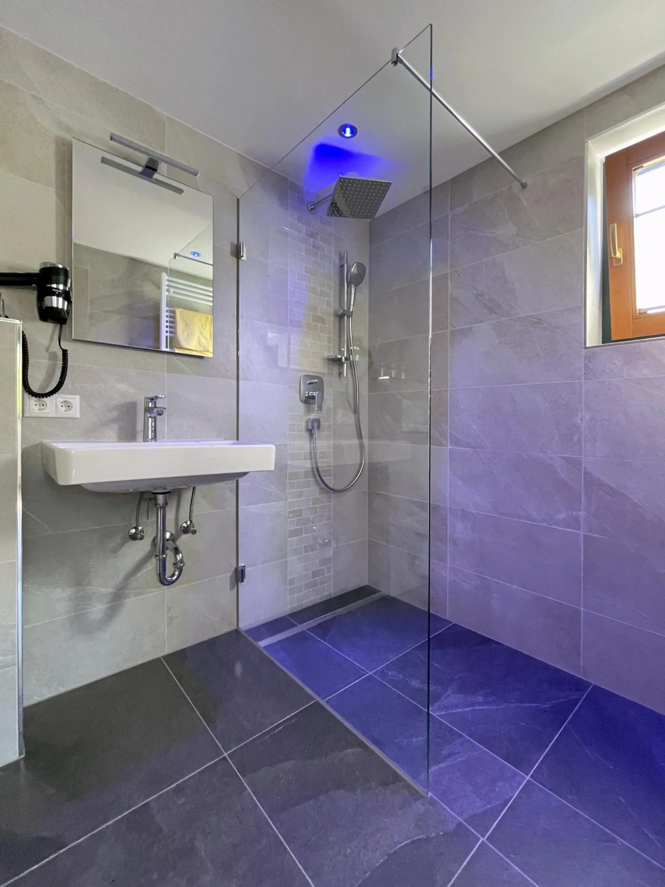 Bathroom in Hotel & Suites Glück Auf