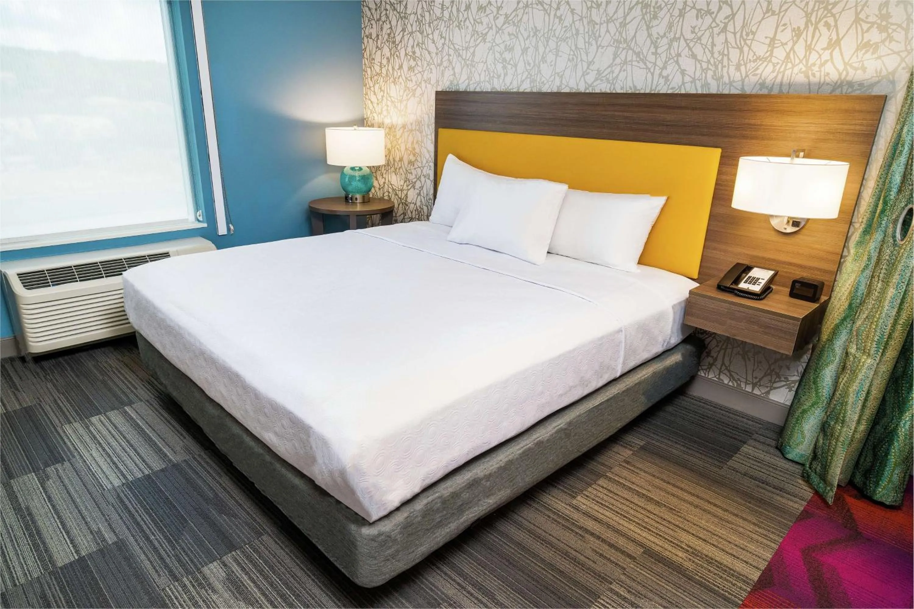 Bed in Home2 Suites By Hilton San Antonio At The Rim, Tx