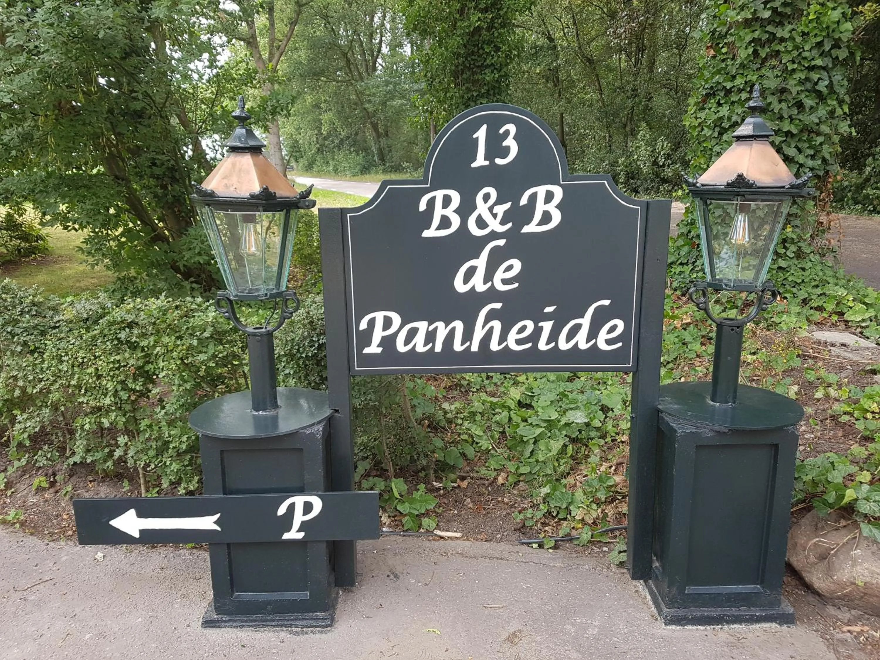 Property logo or sign in B&B de Panheide