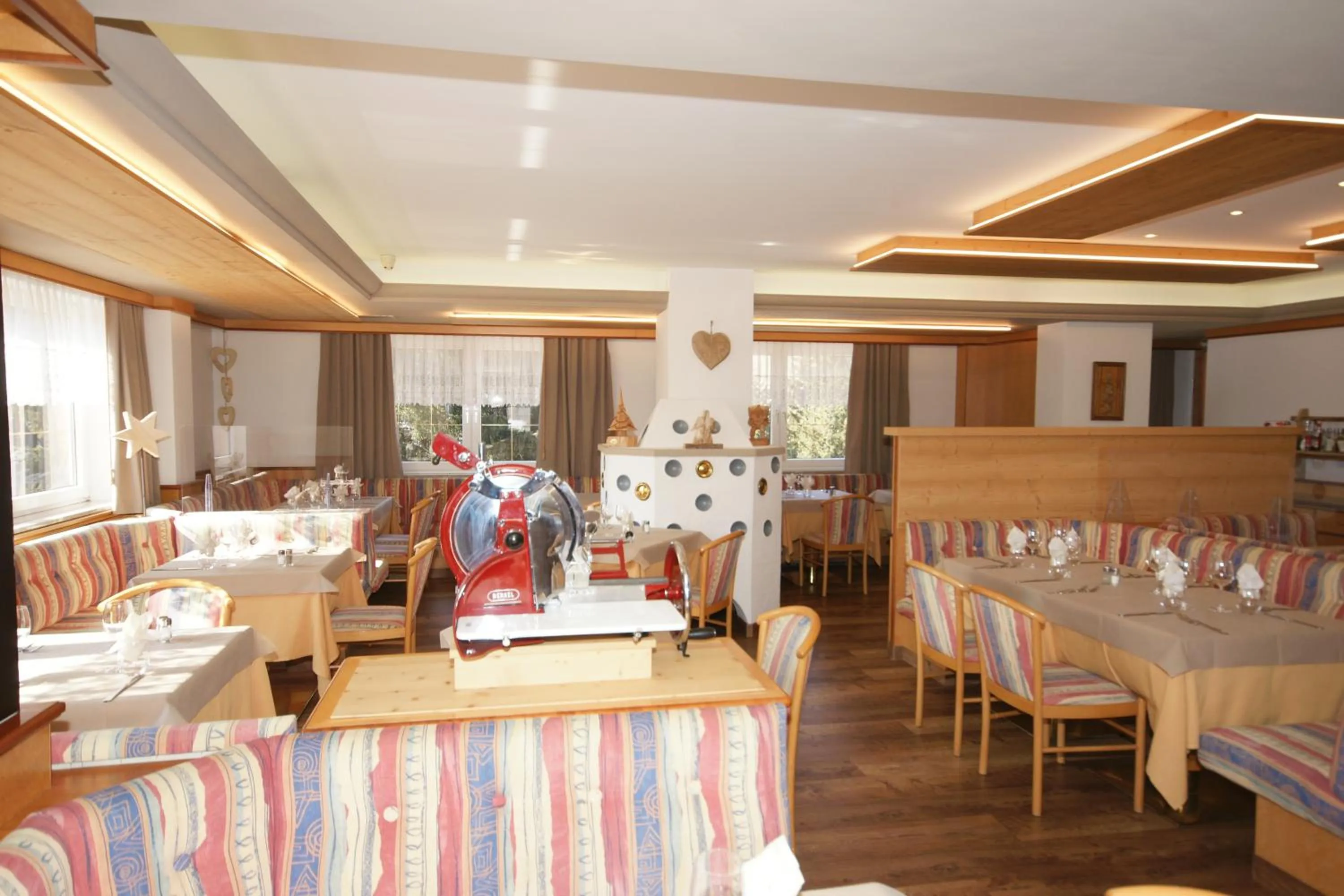 Restaurant/places to eat in Hotel Vallechiara