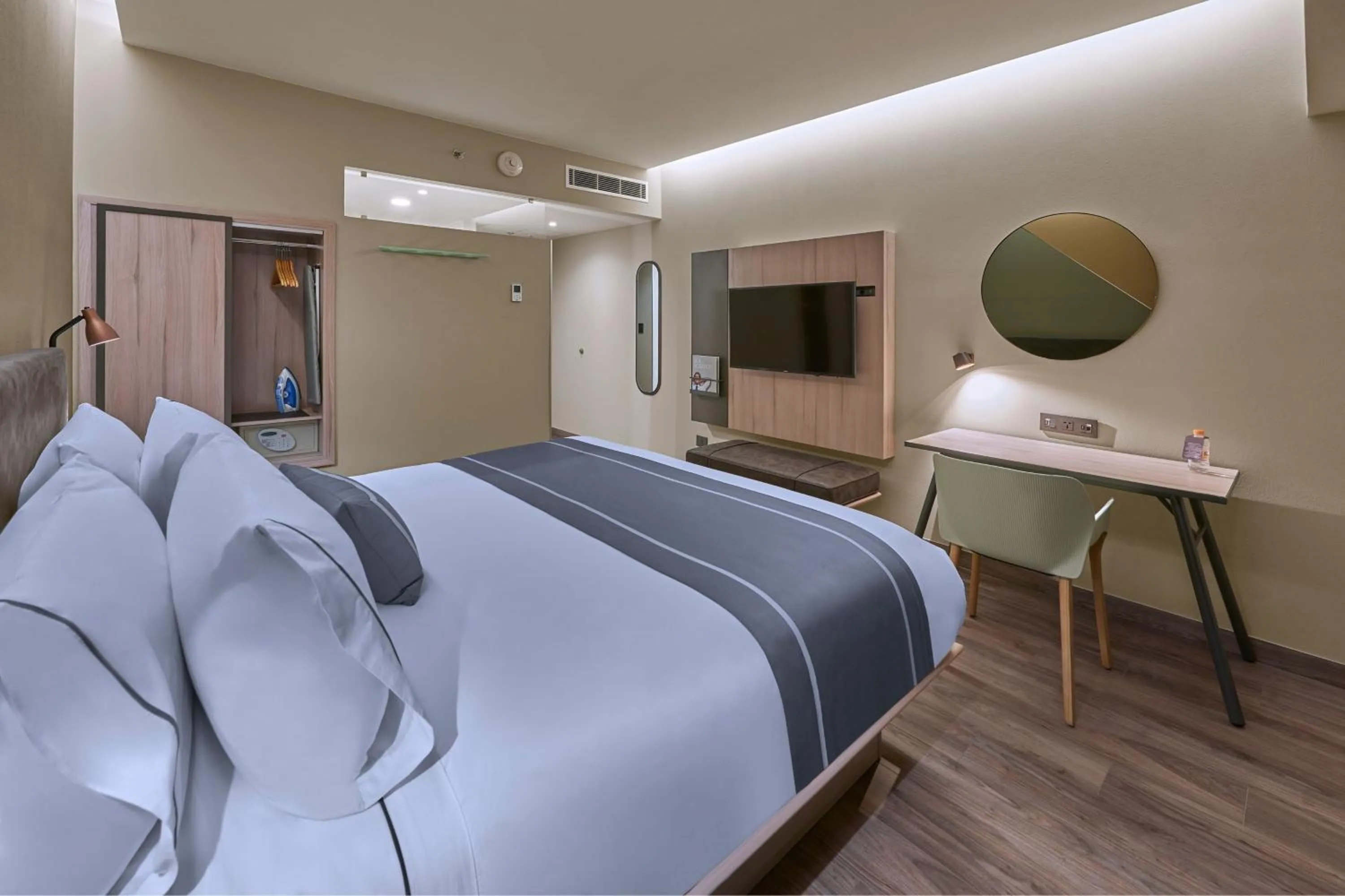 Bedroom, Bed in City Express Plus by Marriott Tampico