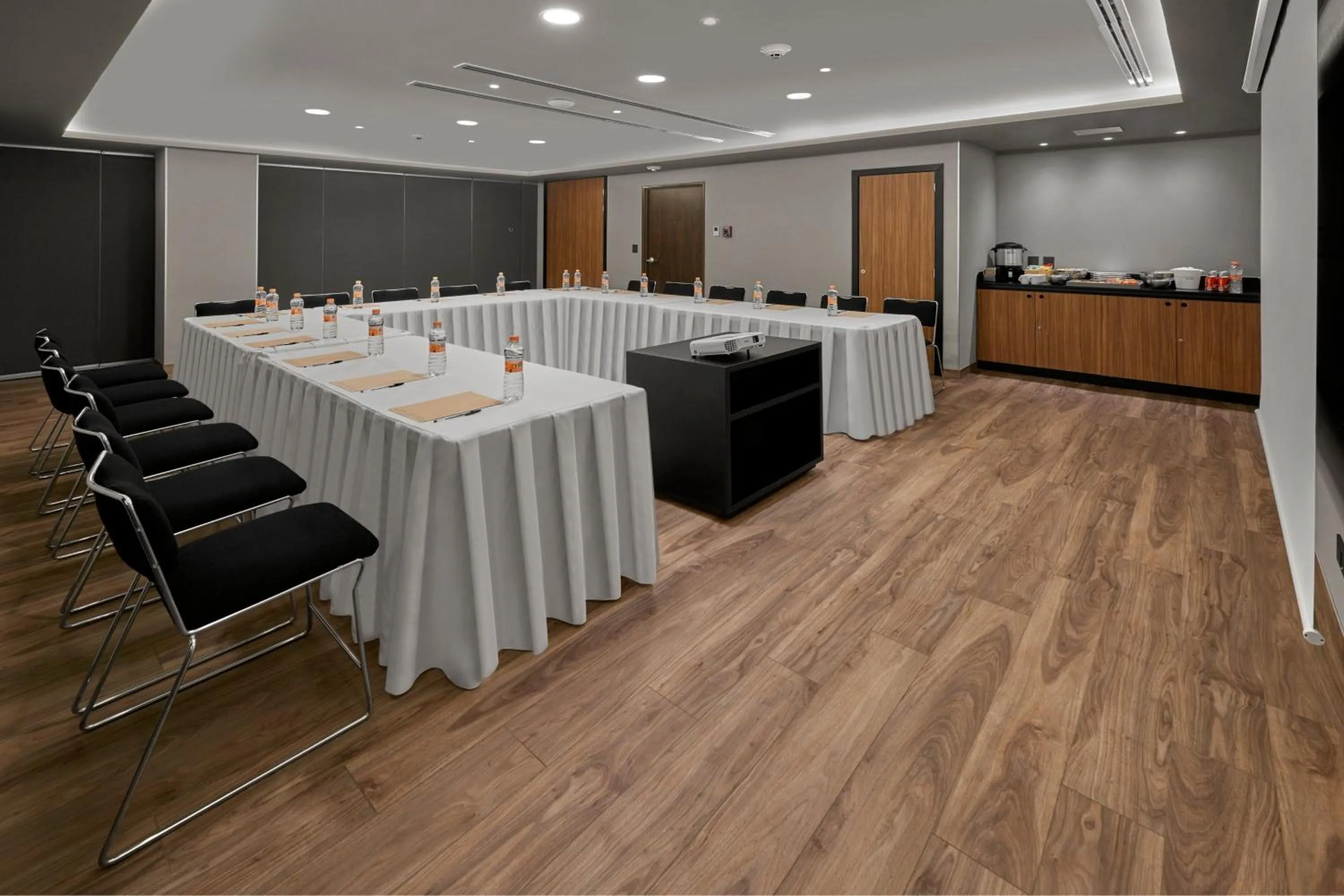 Meeting/conference room in City Express Plus by Marriott Tampico