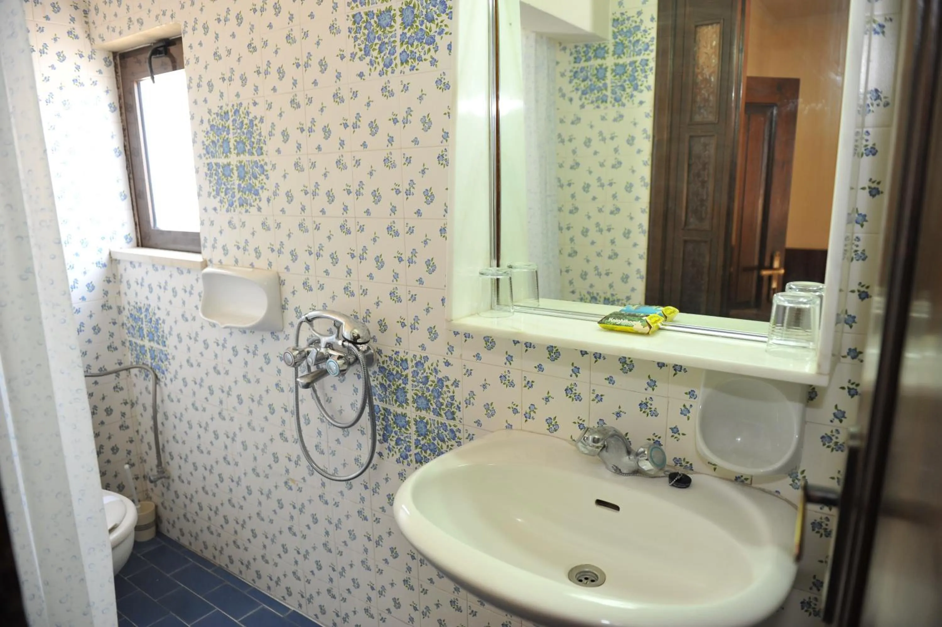 Shower in Niki Hotel Apartments