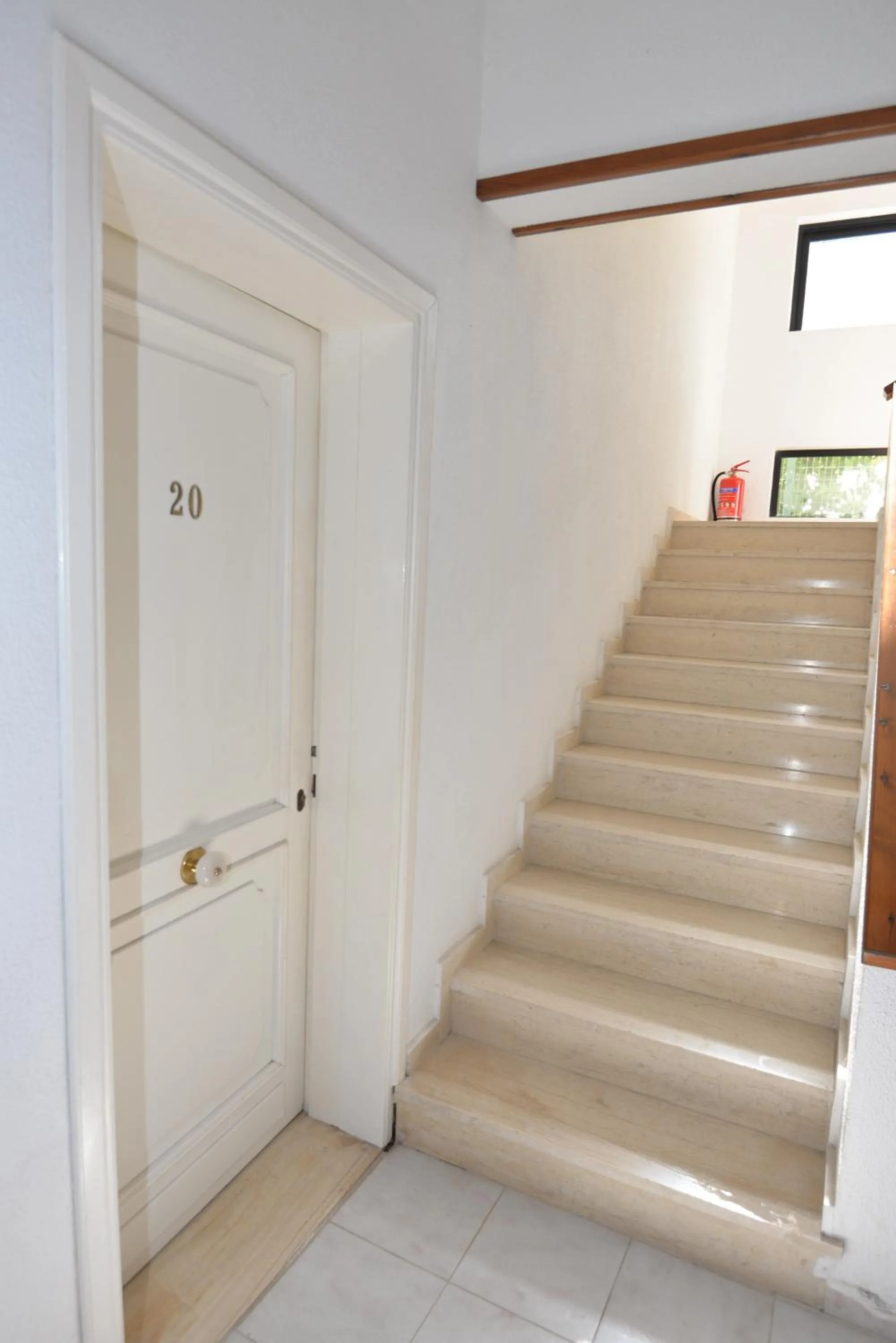 Niki Hotel Apartments