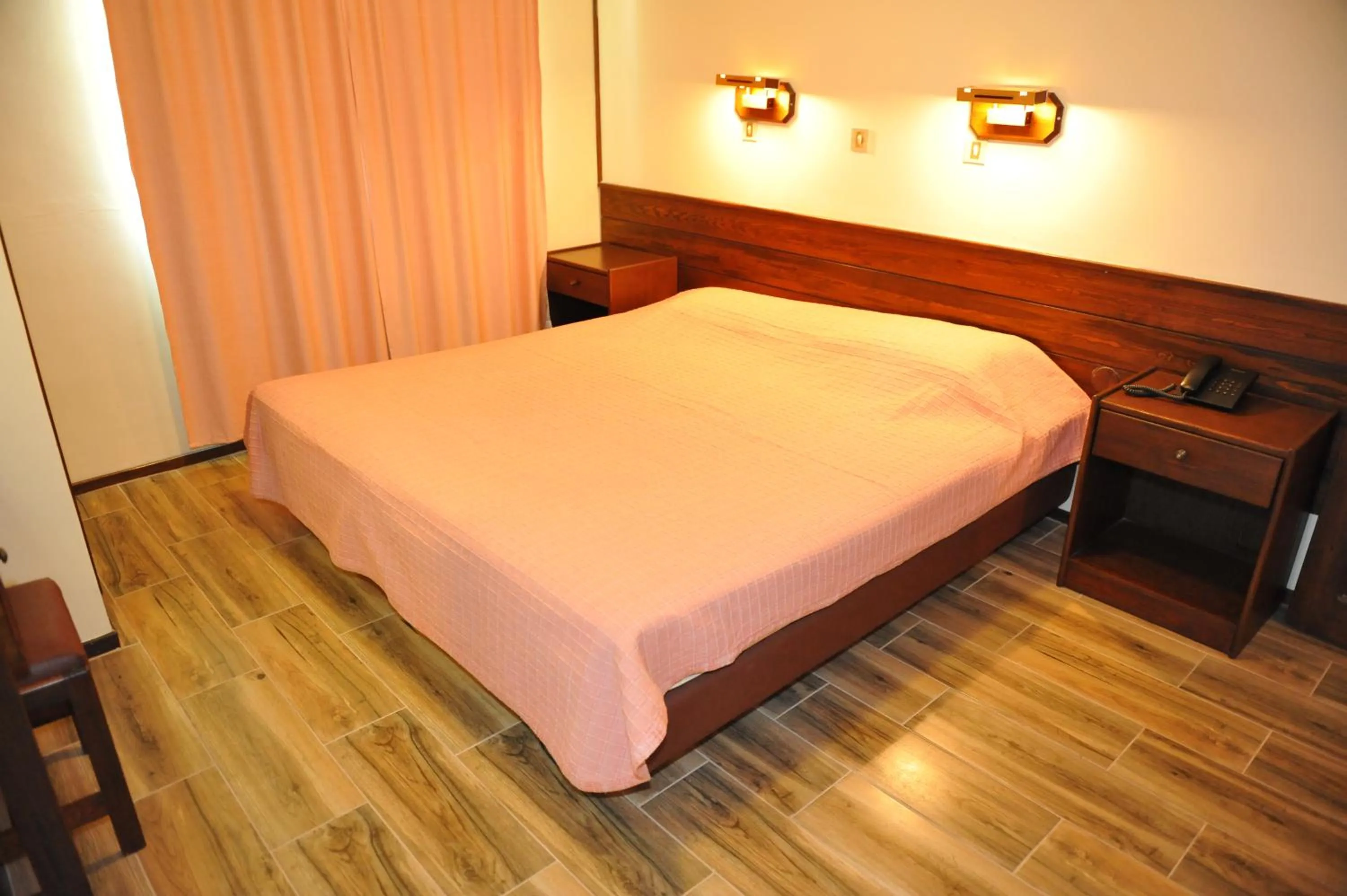 Bedroom, Bed in Niki Hotel Apartments