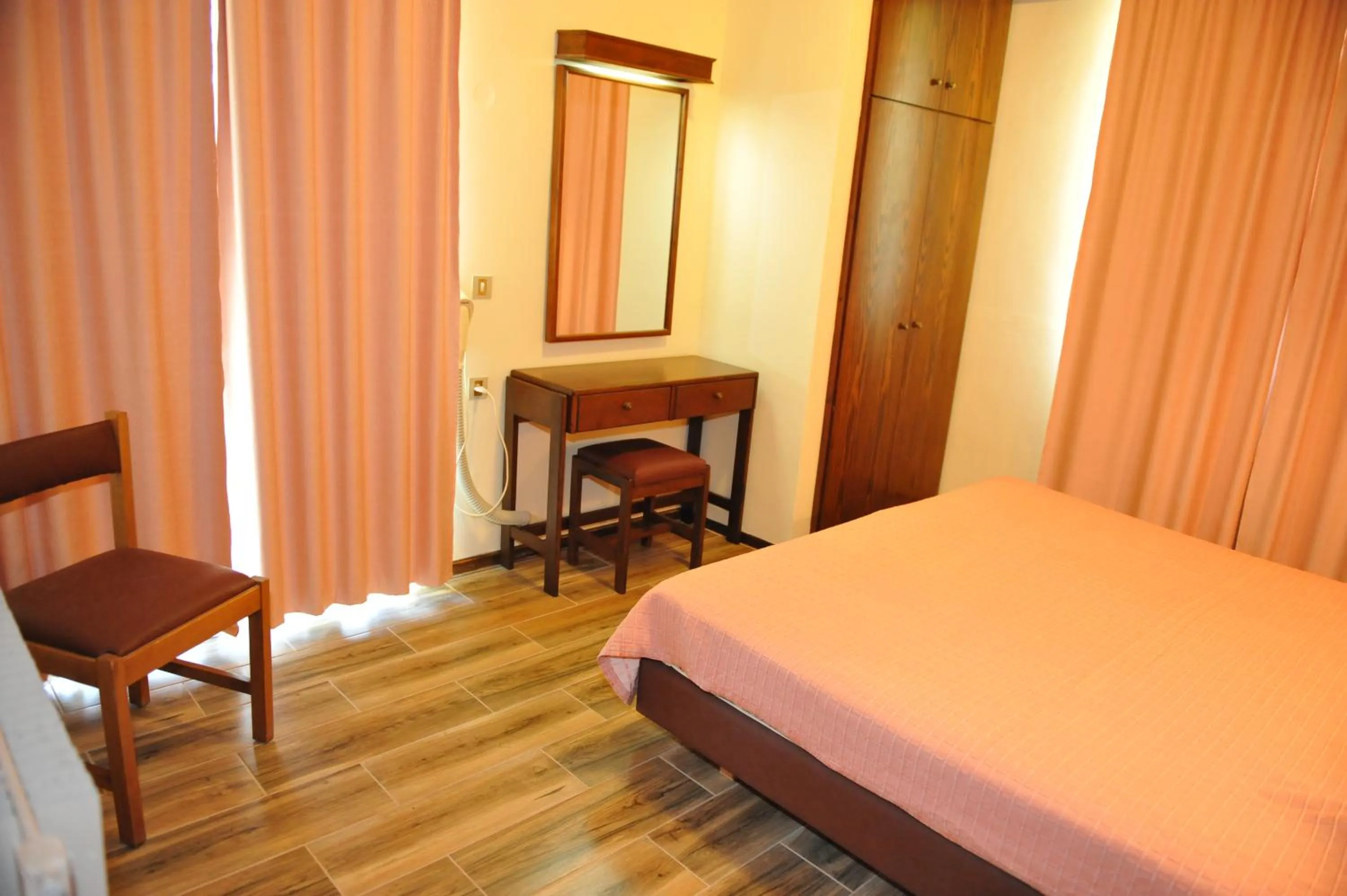 Bedroom, Bed in Niki Hotel Apartments