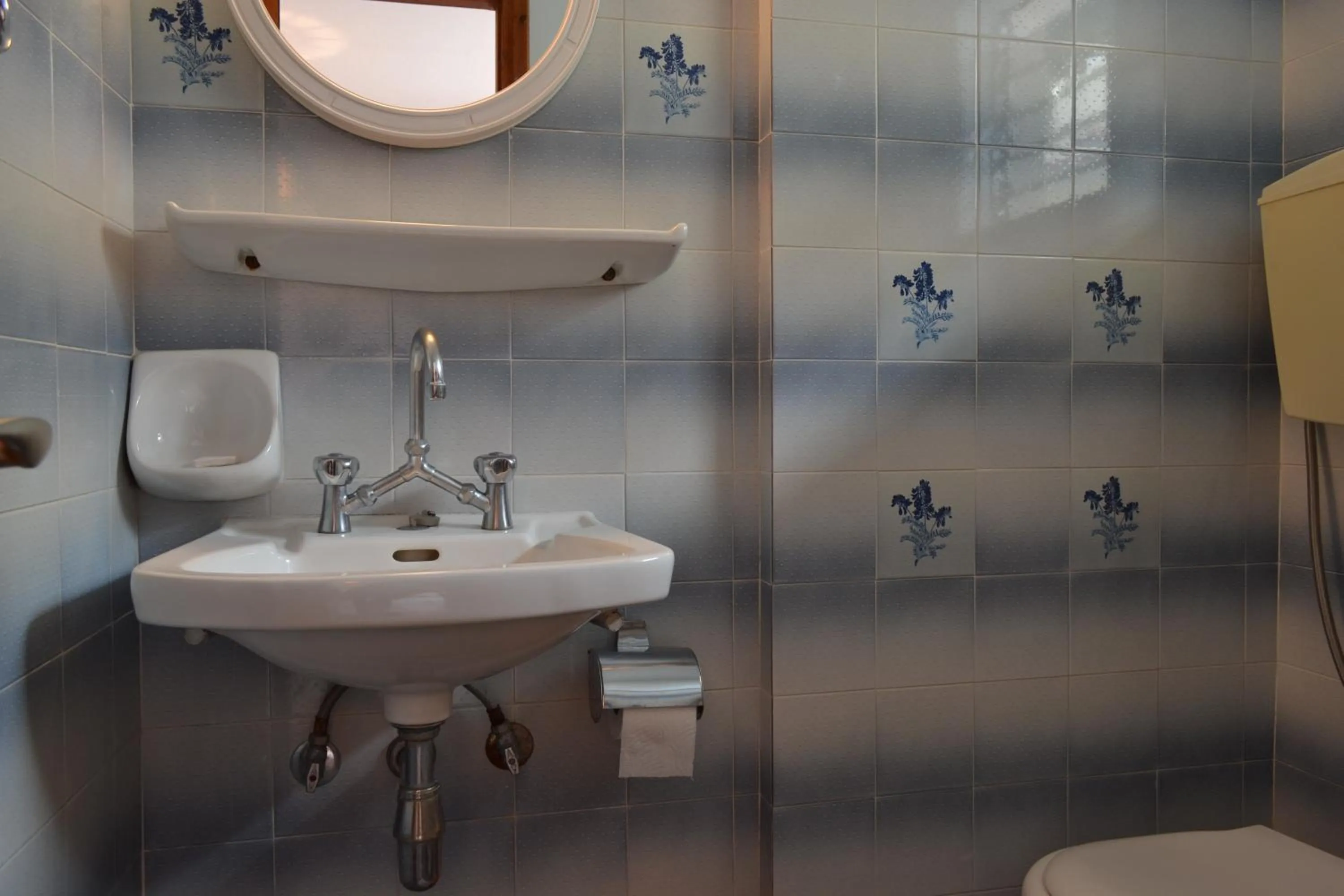 Toilet in Oniro Apartments