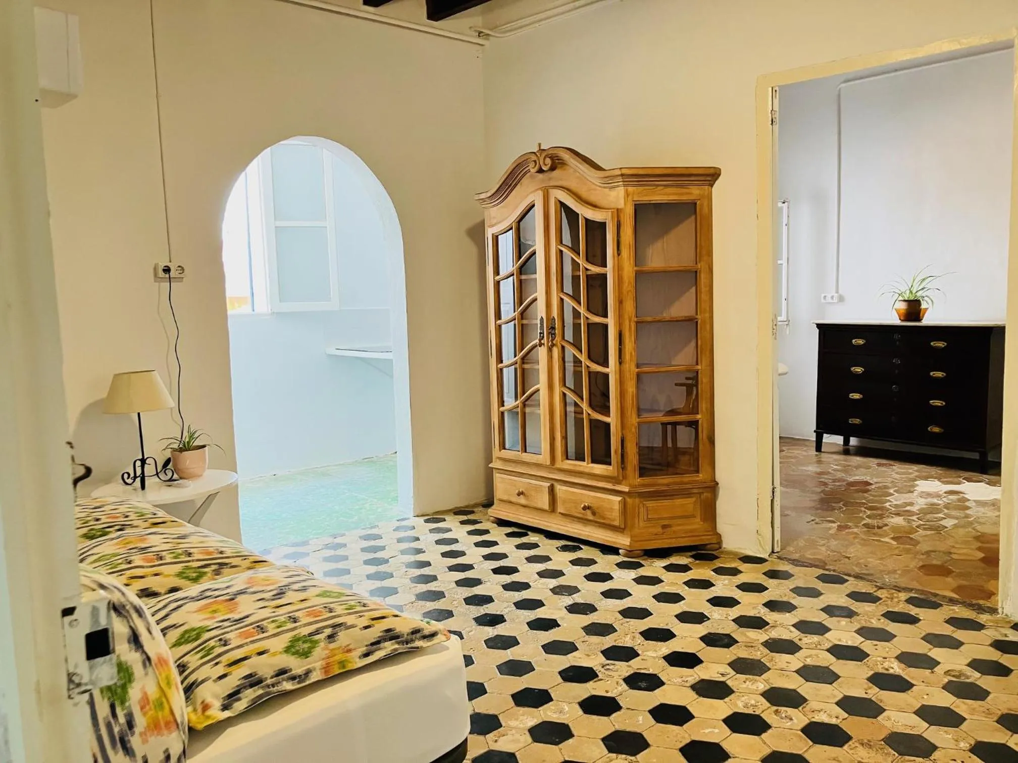 Living room, Bed in Hostal Pons