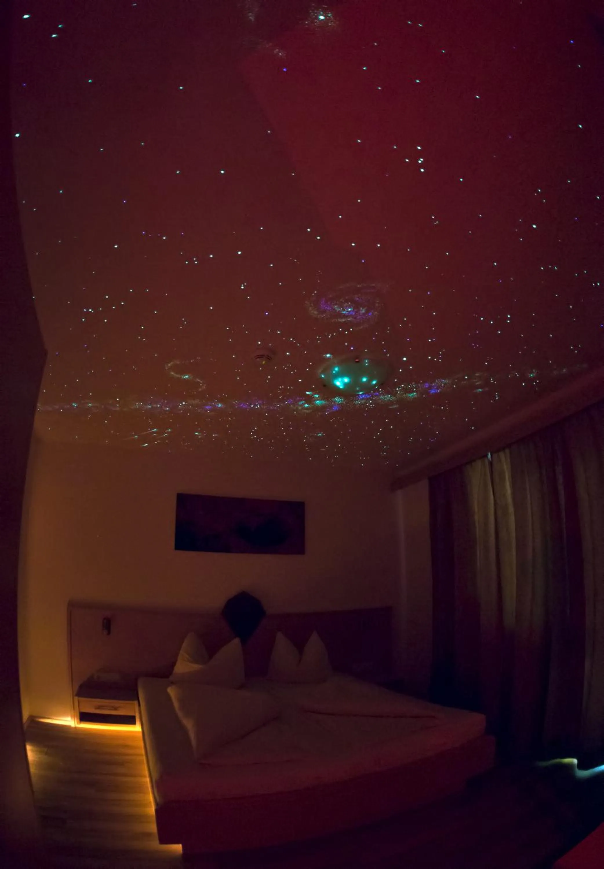 Bedroom, Bed in Aparthotel Alpendiamant Serfaus Wachter GmbH