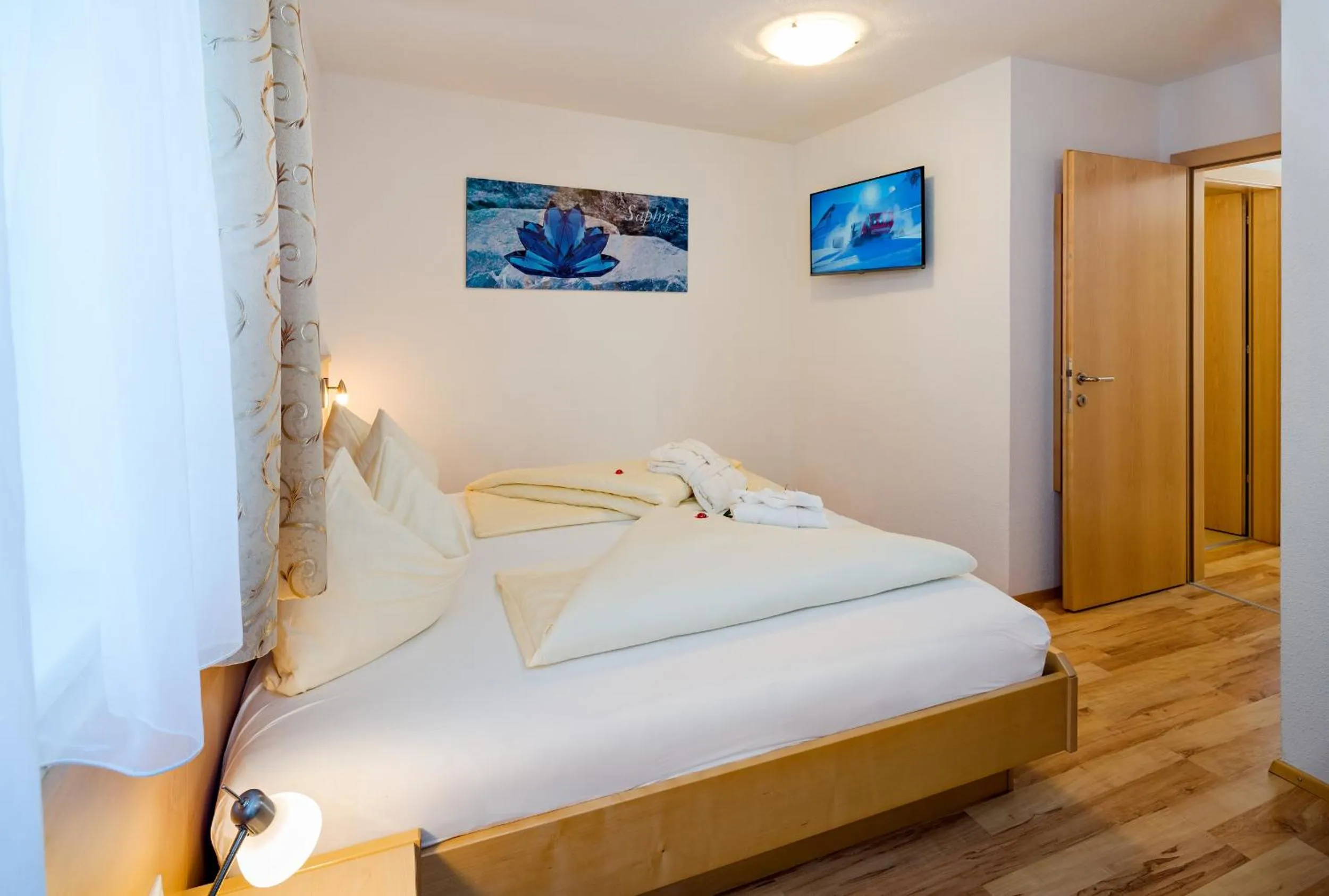 Bed in Aparthotel Alpendiamant Serfaus Wachter GmbH