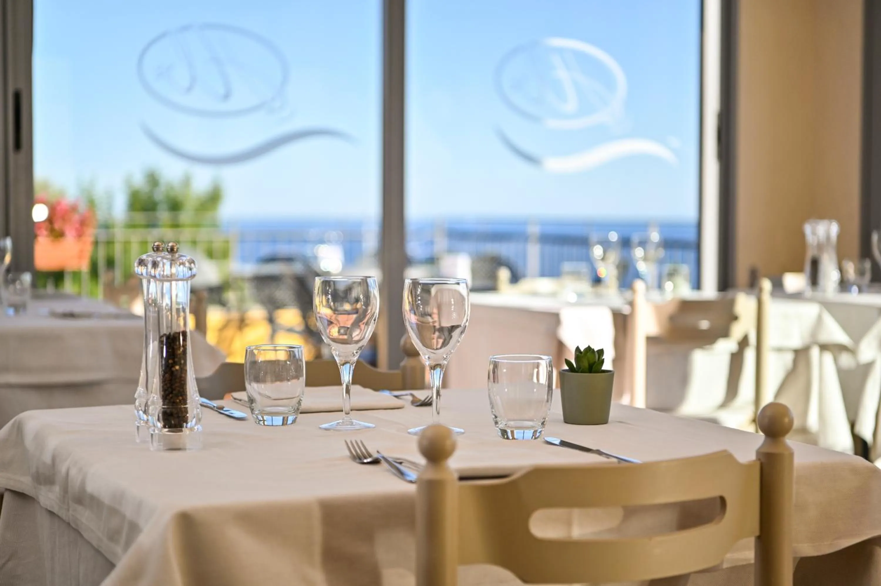 Restaurant/places to eat in Hotel Liliana Diano Marina