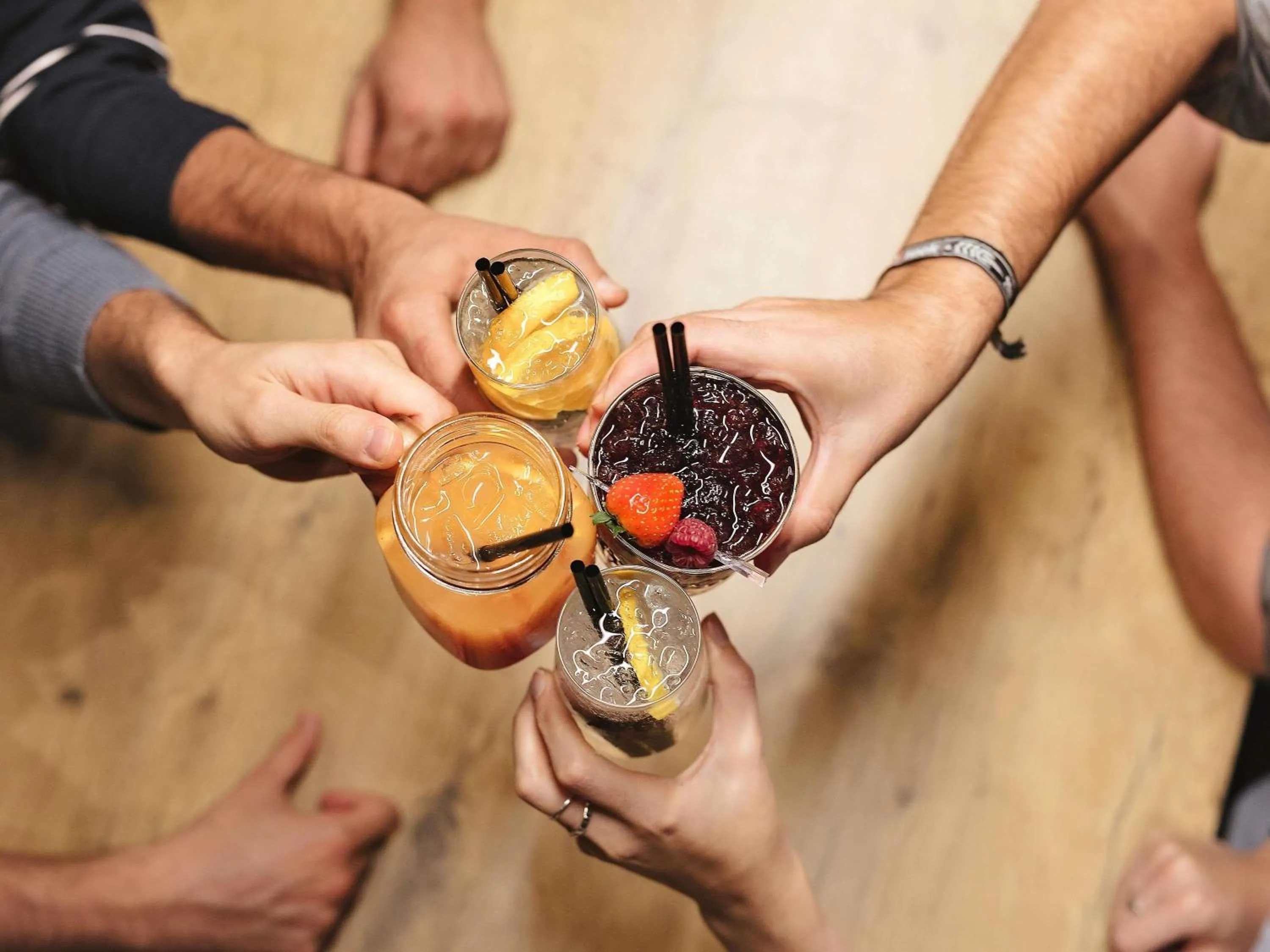 Lounge or bar in ibis Douai Dechy