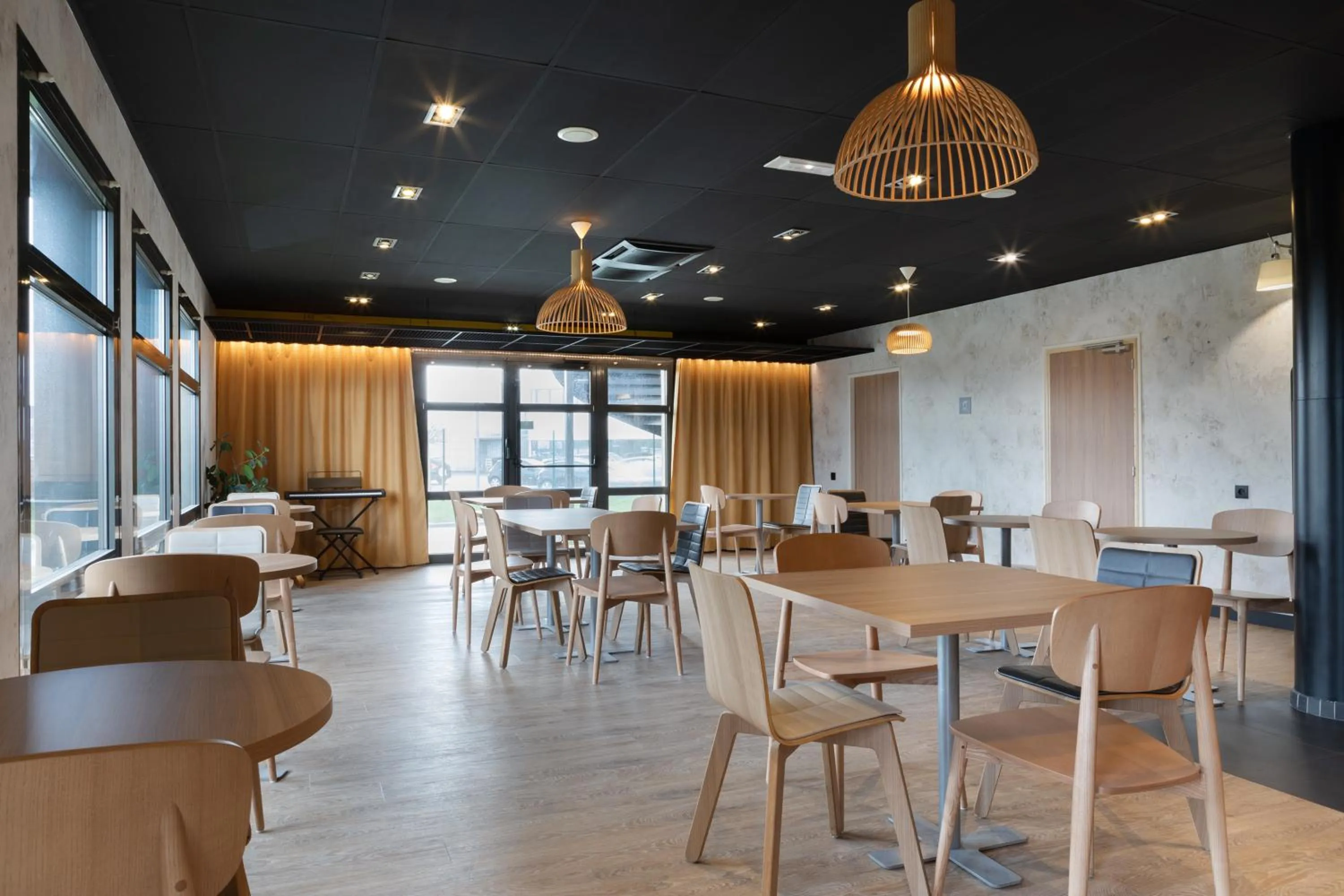 Breakfast in Kyriad Douai