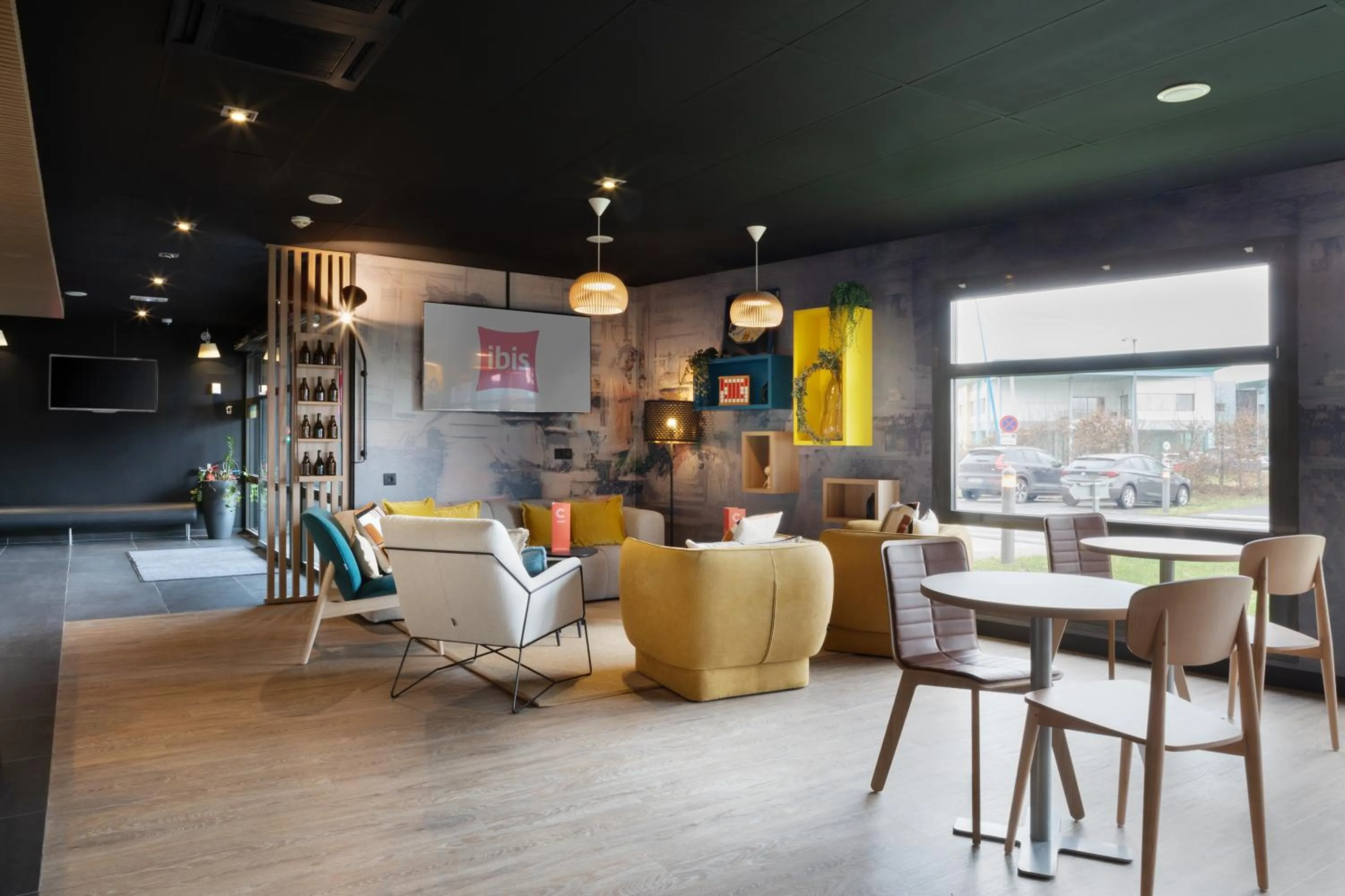 Seating area in Kyriad Douai