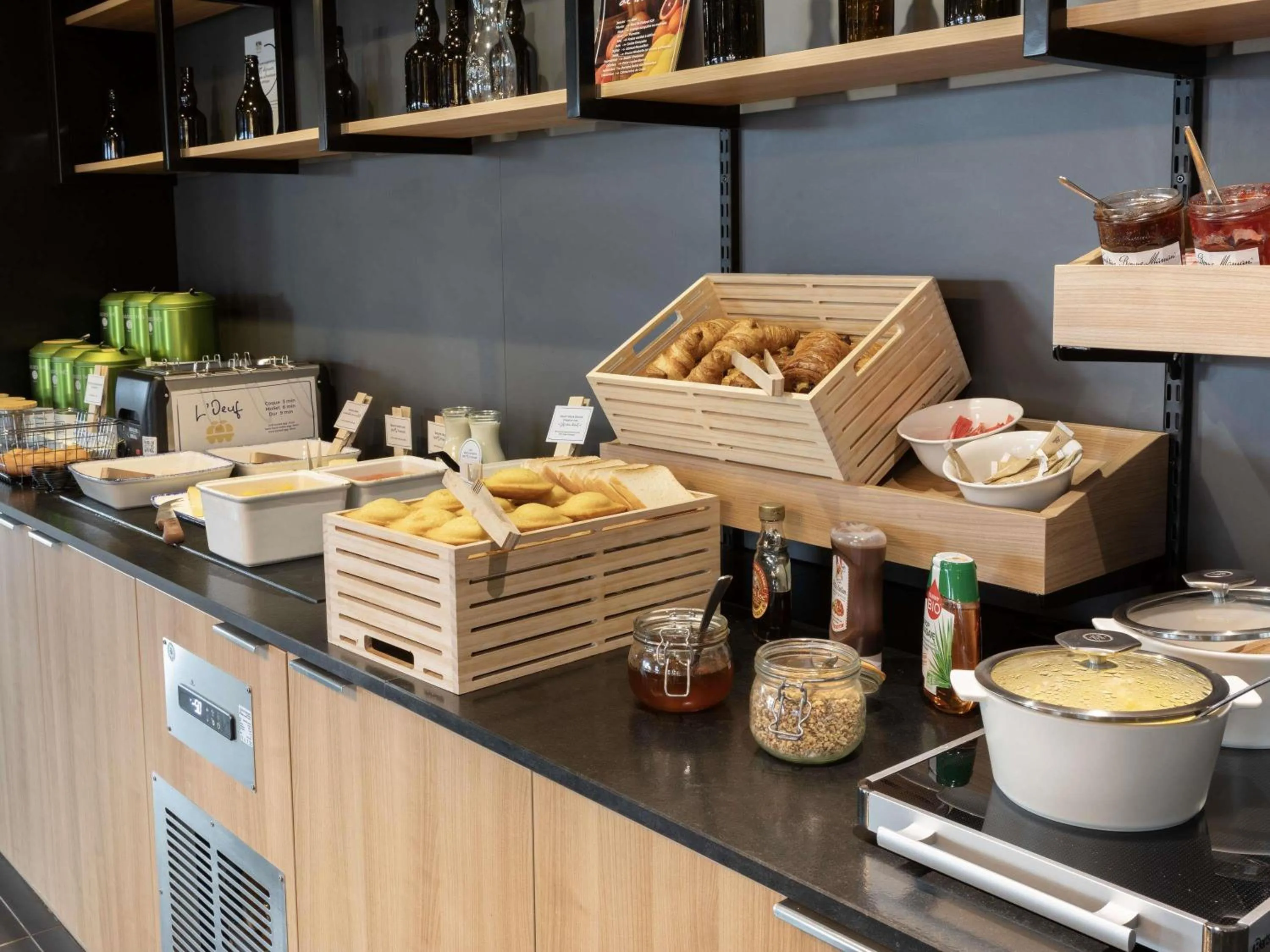 Restaurant/places to eat in ibis Douai Dechy