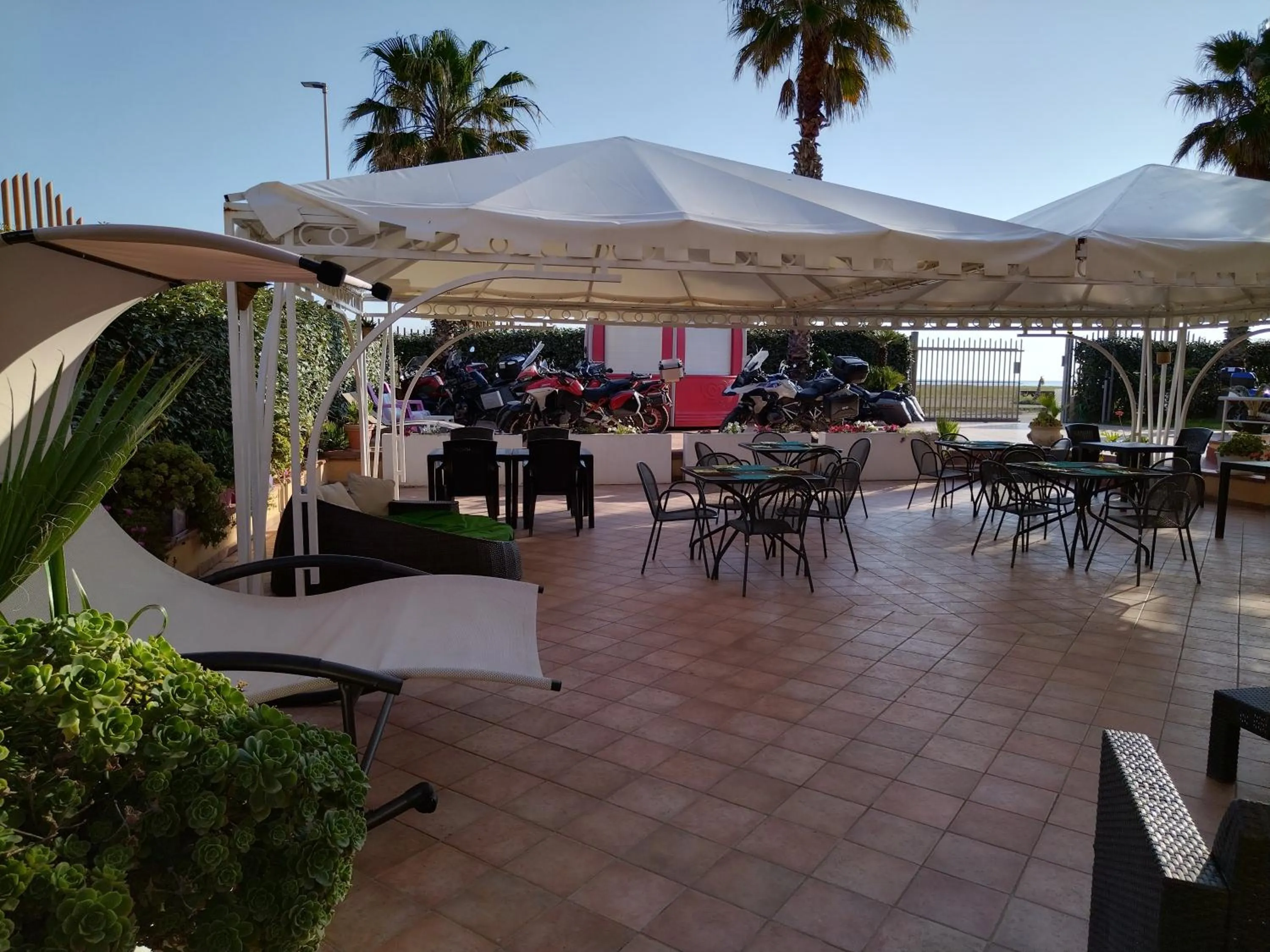 Property building in Hotel La Villa