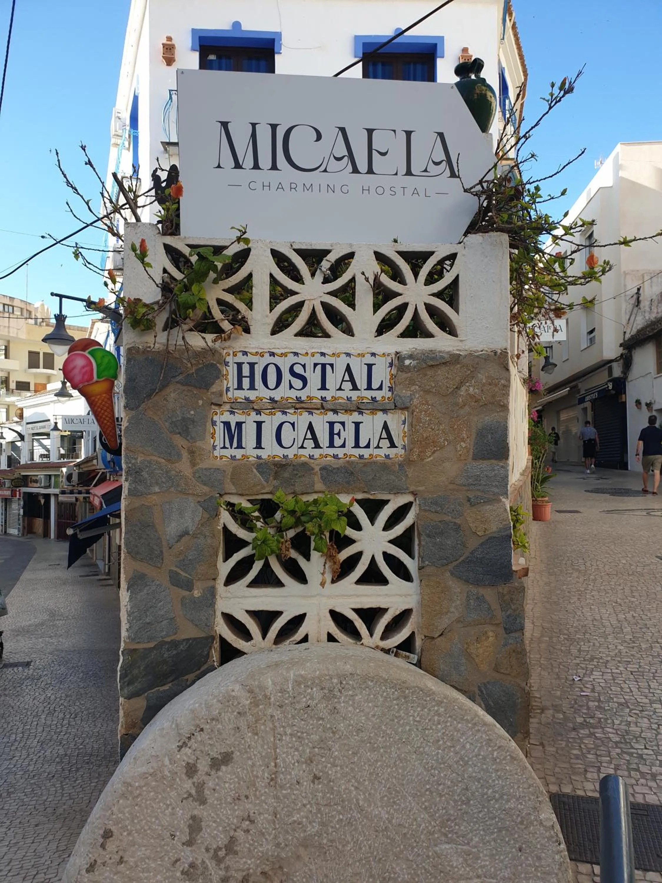 Property building in Micaela Charming Hostal