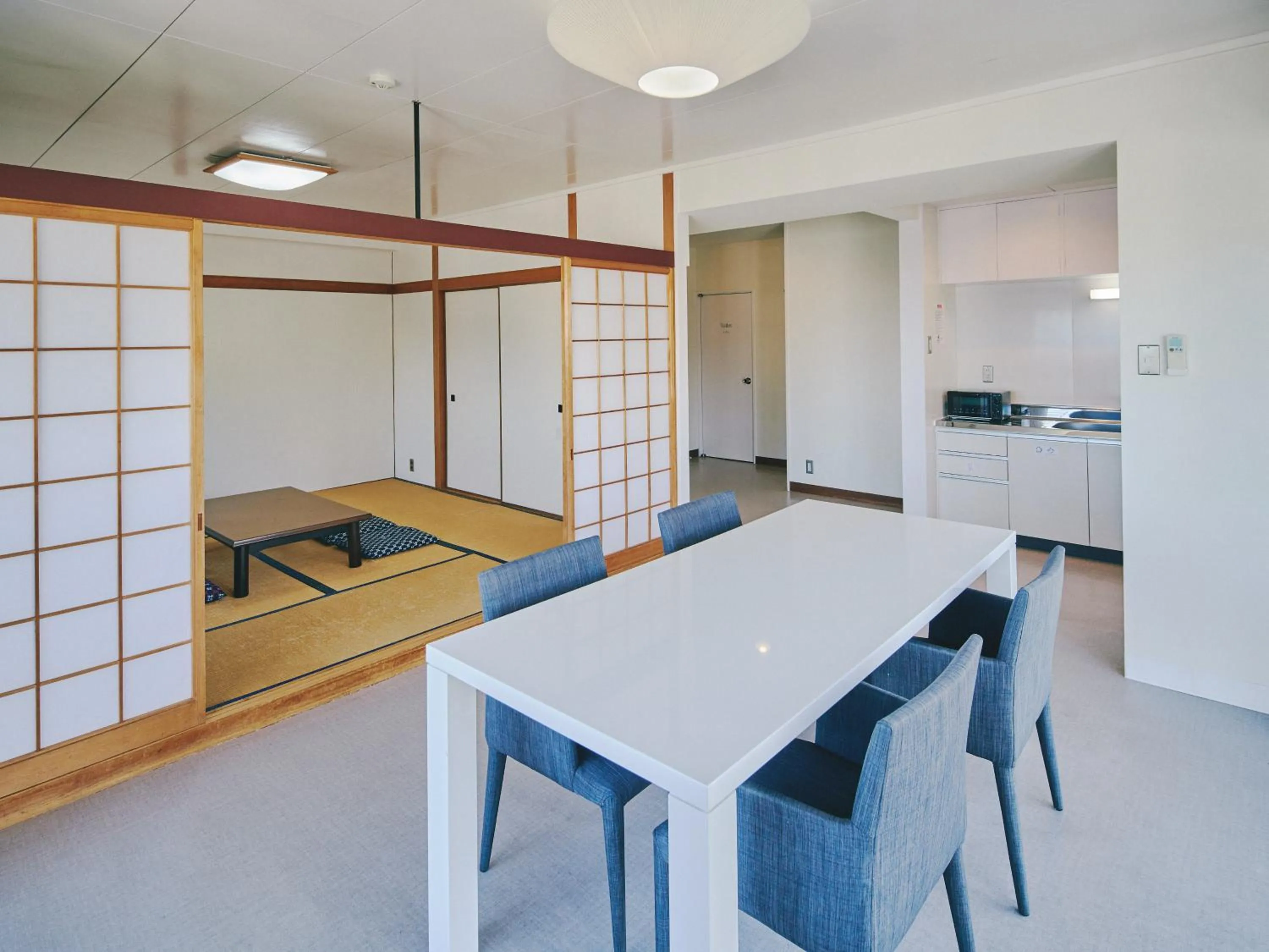 Dining area in Guest Living Mu Nanki Shirahama