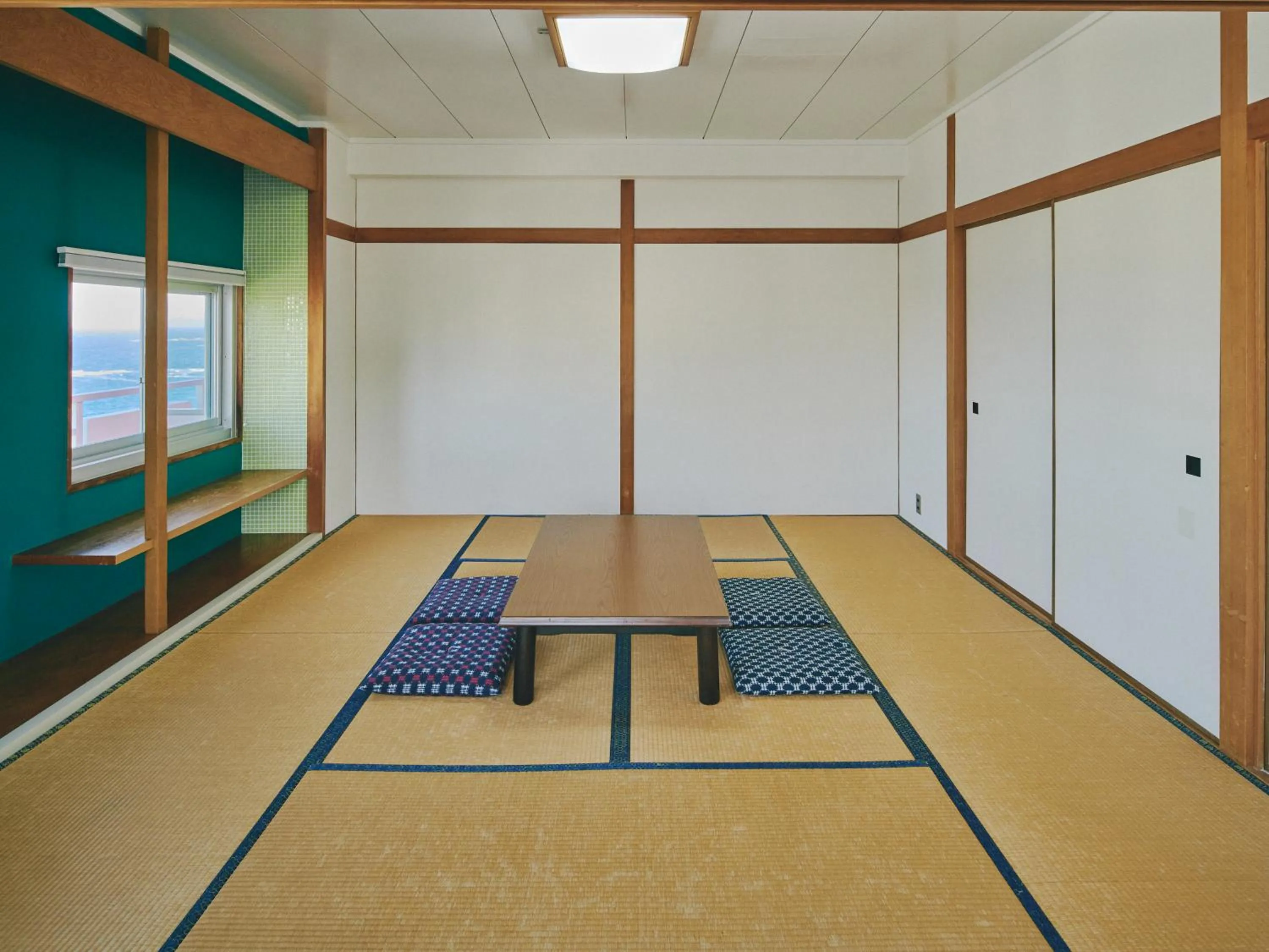 Photo of the whole room in Guest Living Mu Nanki Shirahama