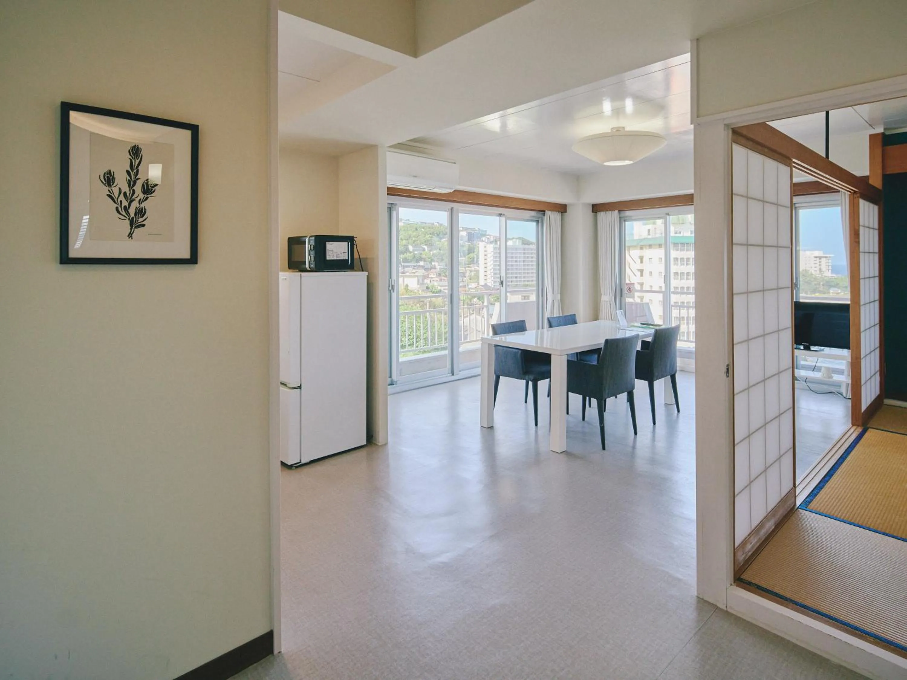 Dining area in Guest Living Mu Nanki Shirahama
