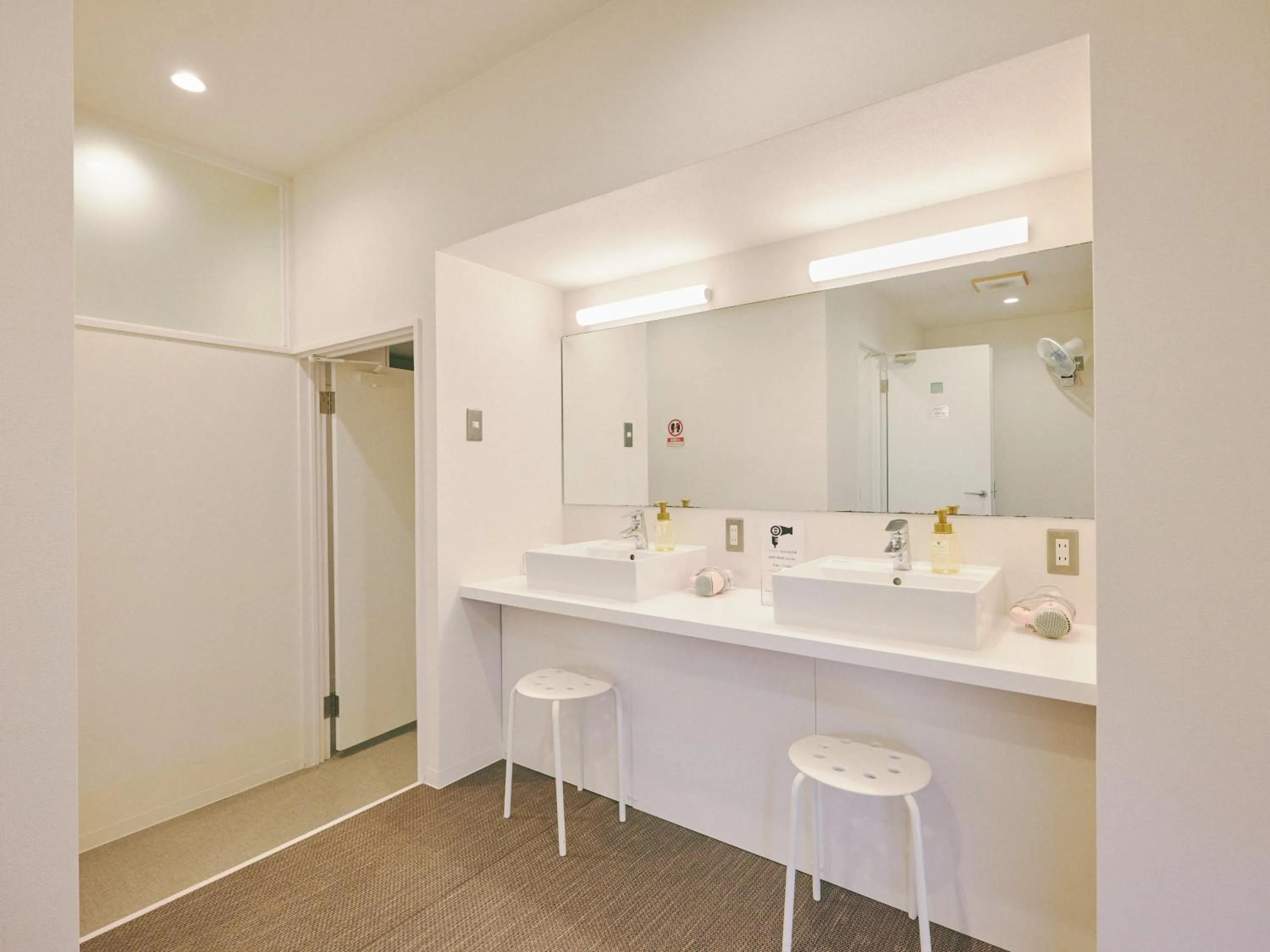 Shower in Guest Living Mu Nanki Shirahama