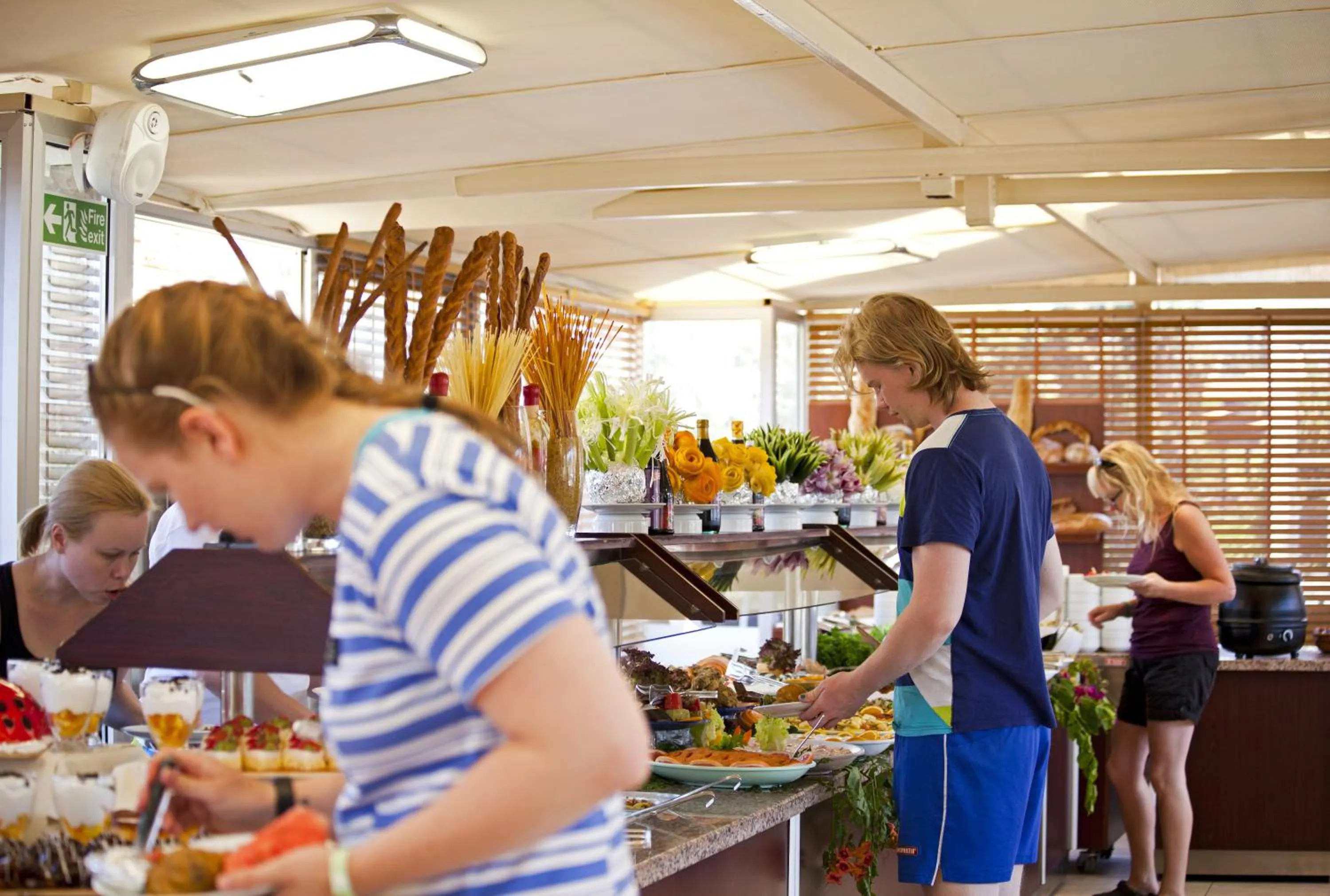 Restaurant/places to eat in Bitez Risa Hotel