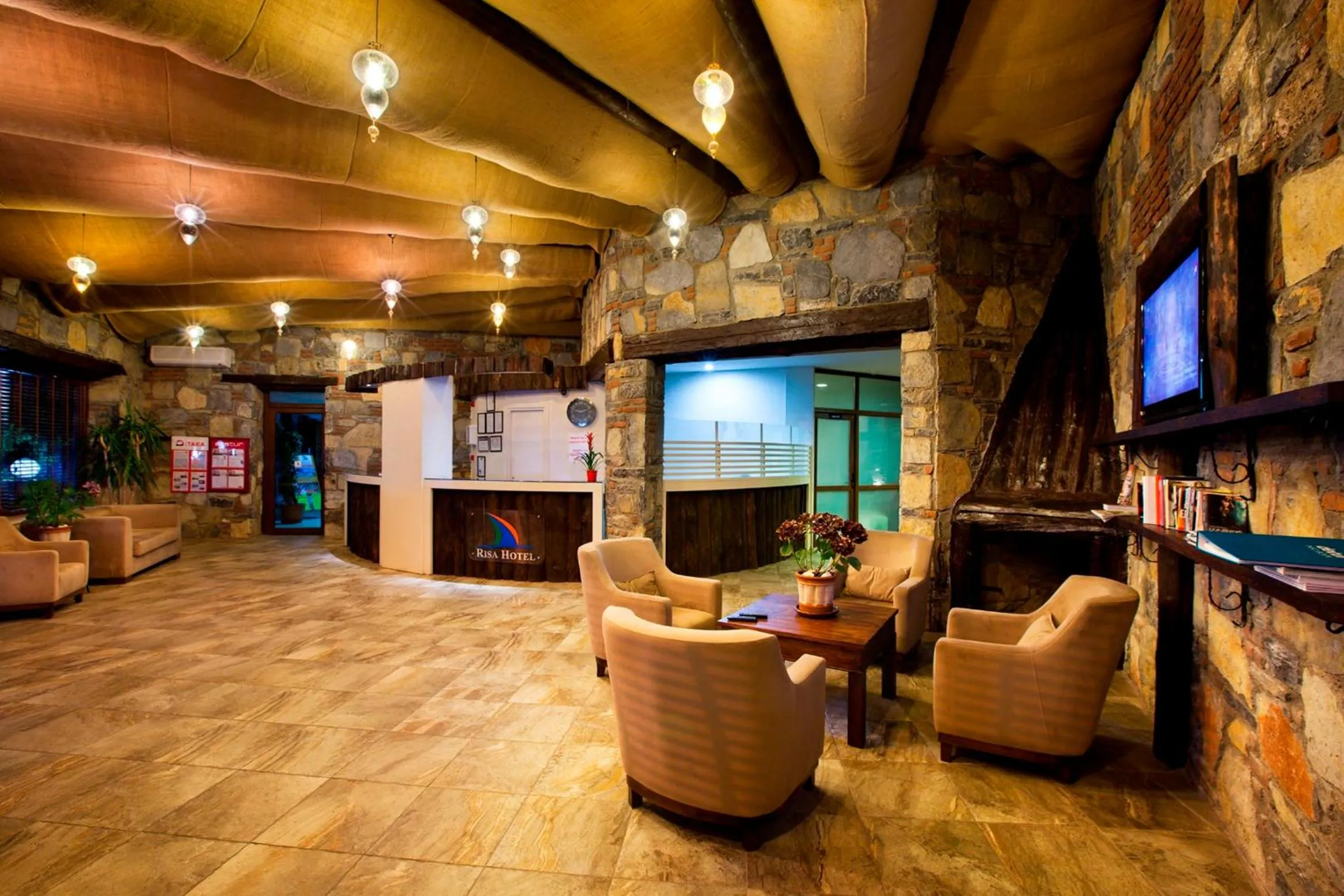 Lobby or reception in Bitez Risa Hotel