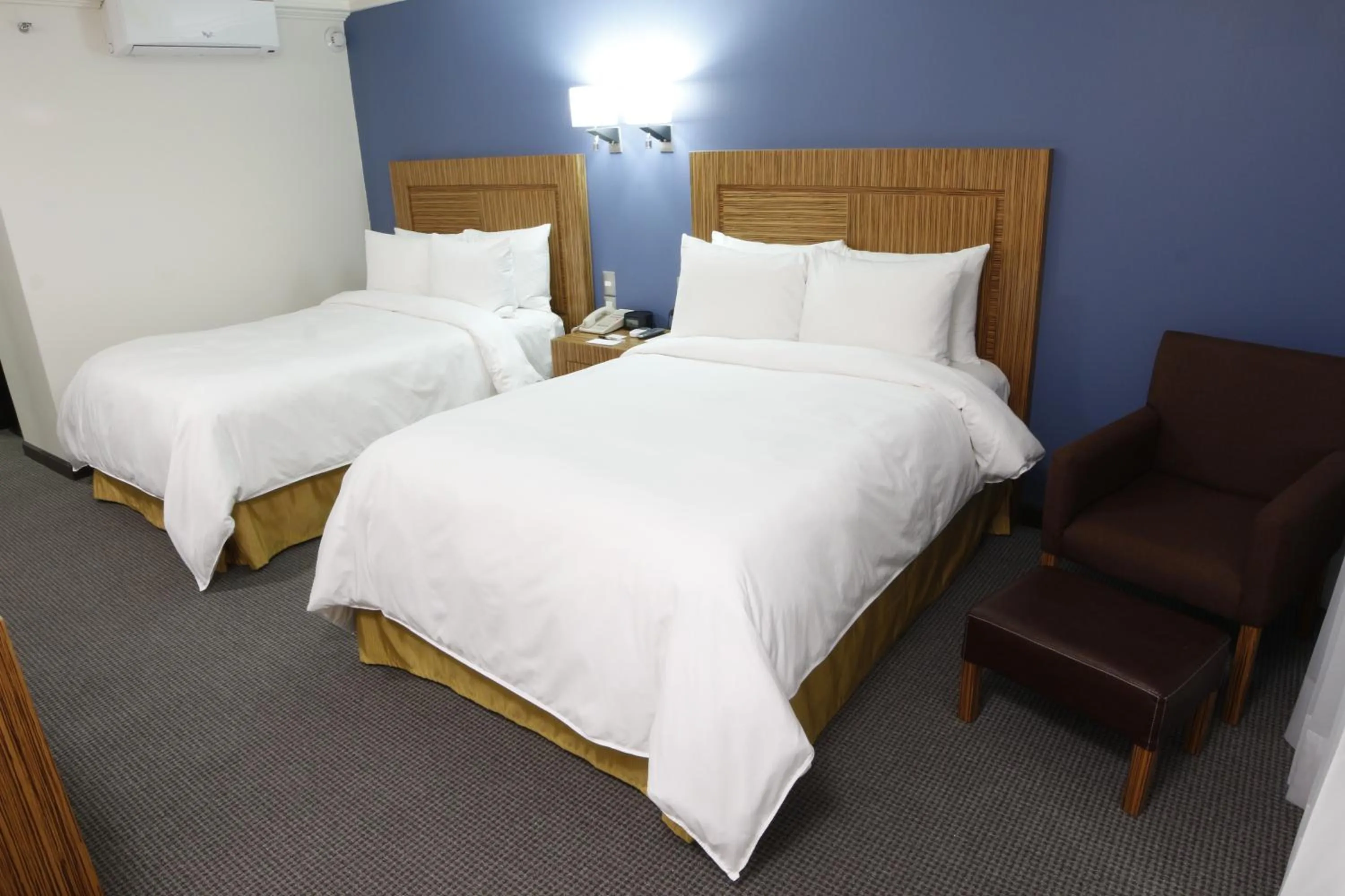 Photo of the whole room, Bed in Radisson Hotel & Convention Center Toluca