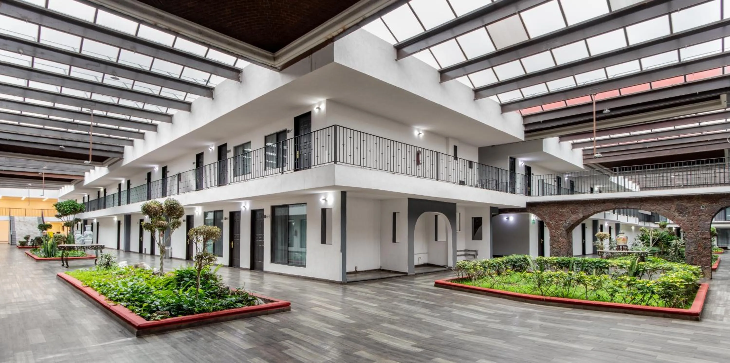 Inner courtyard view in Radisson Hotel & Convention Center Toluca
