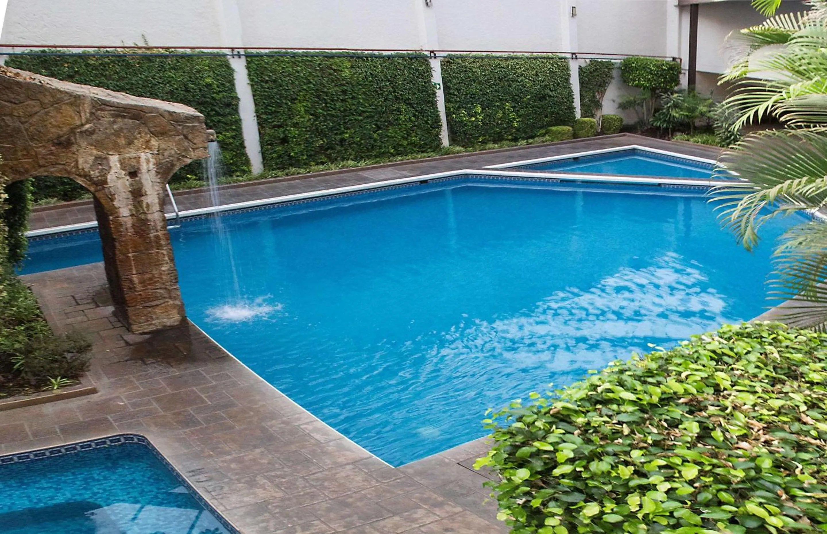 Swimming pool in Radisson Hotel & Convention Center Toluca